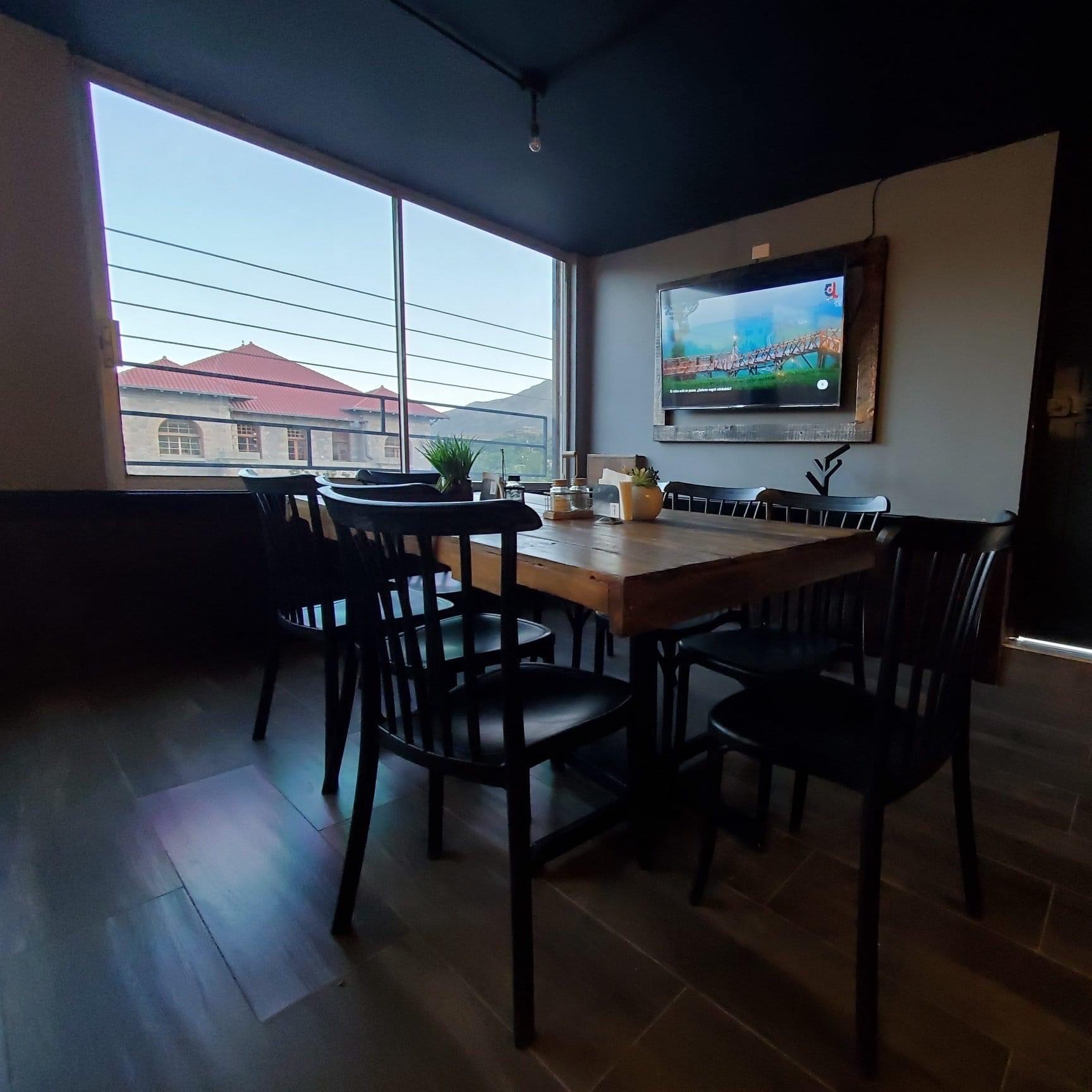 EL PLAZA RESTAURANTE BAR image 10