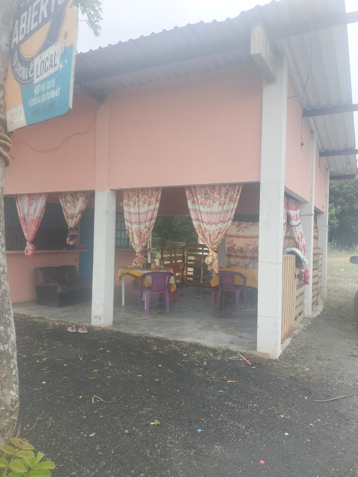 Comedor las palomas image 6