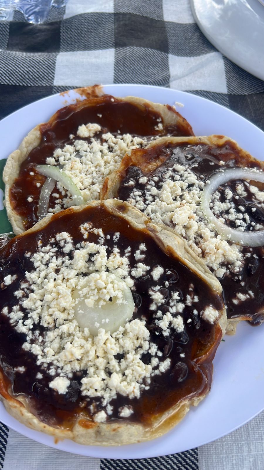 Antojitos y taquería "los tamarindos" image 2