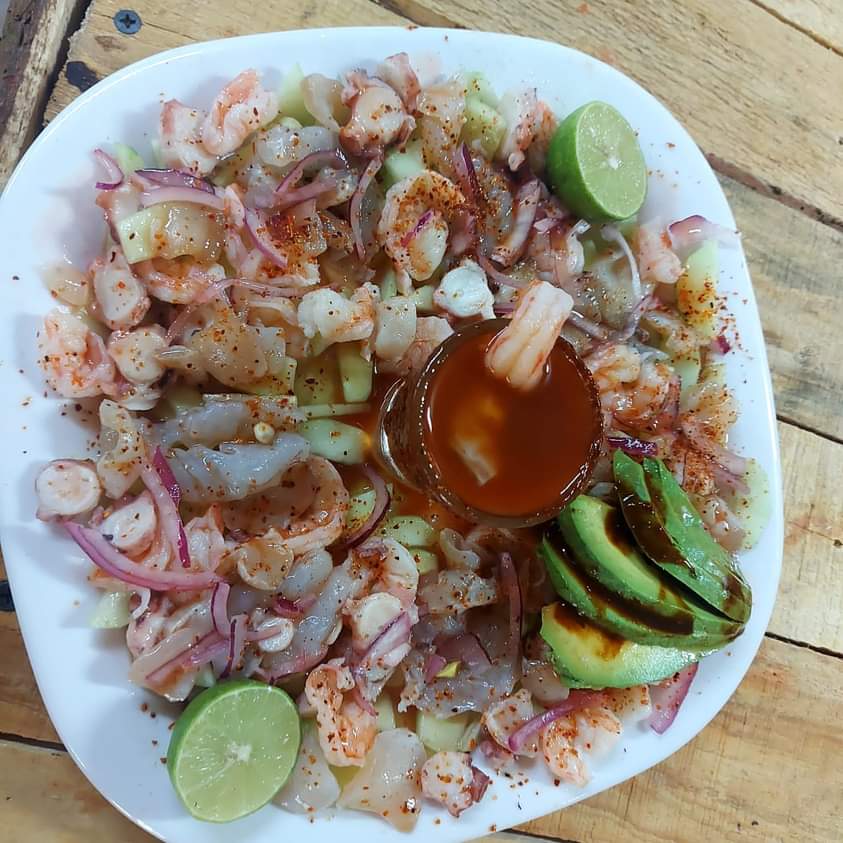MARISCOS LAS PLEBES image 3