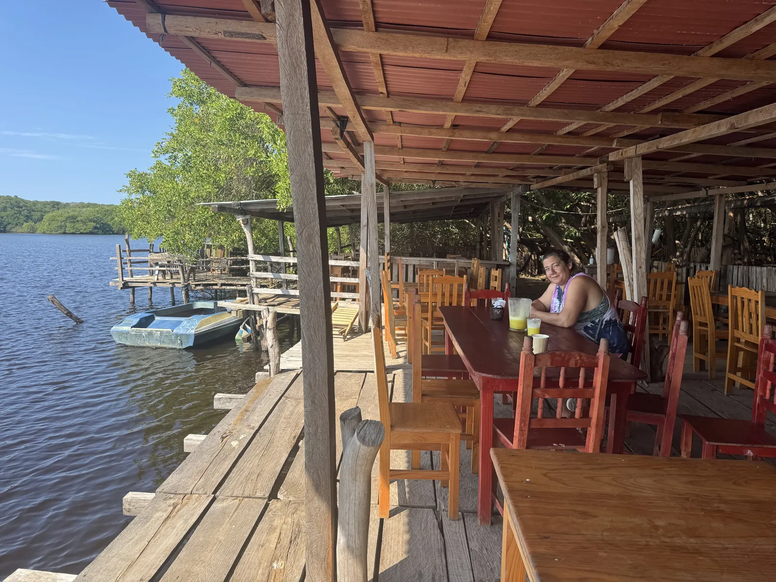 Restaurante los manglares image 2