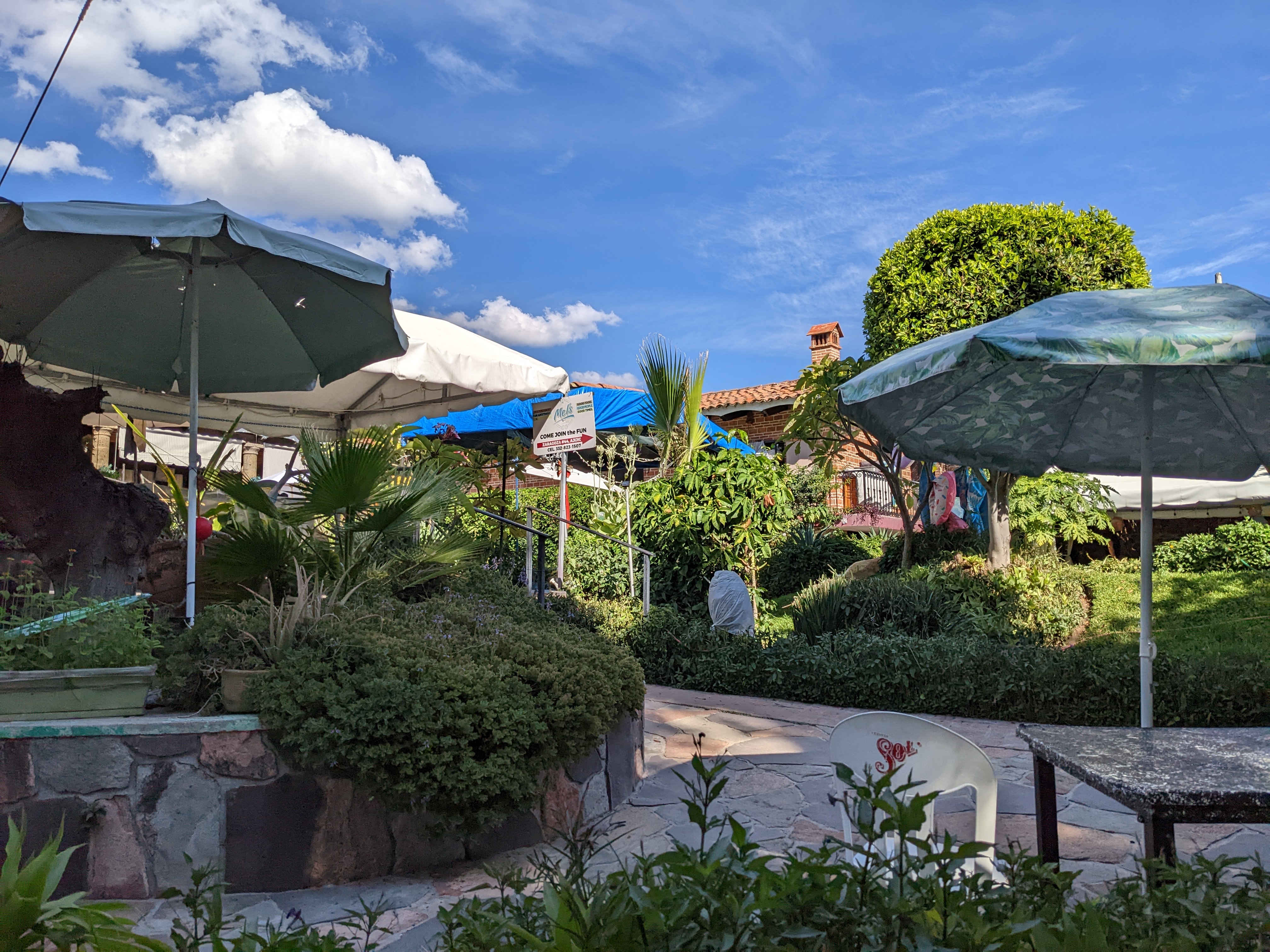 Mel's Casa Social image 2