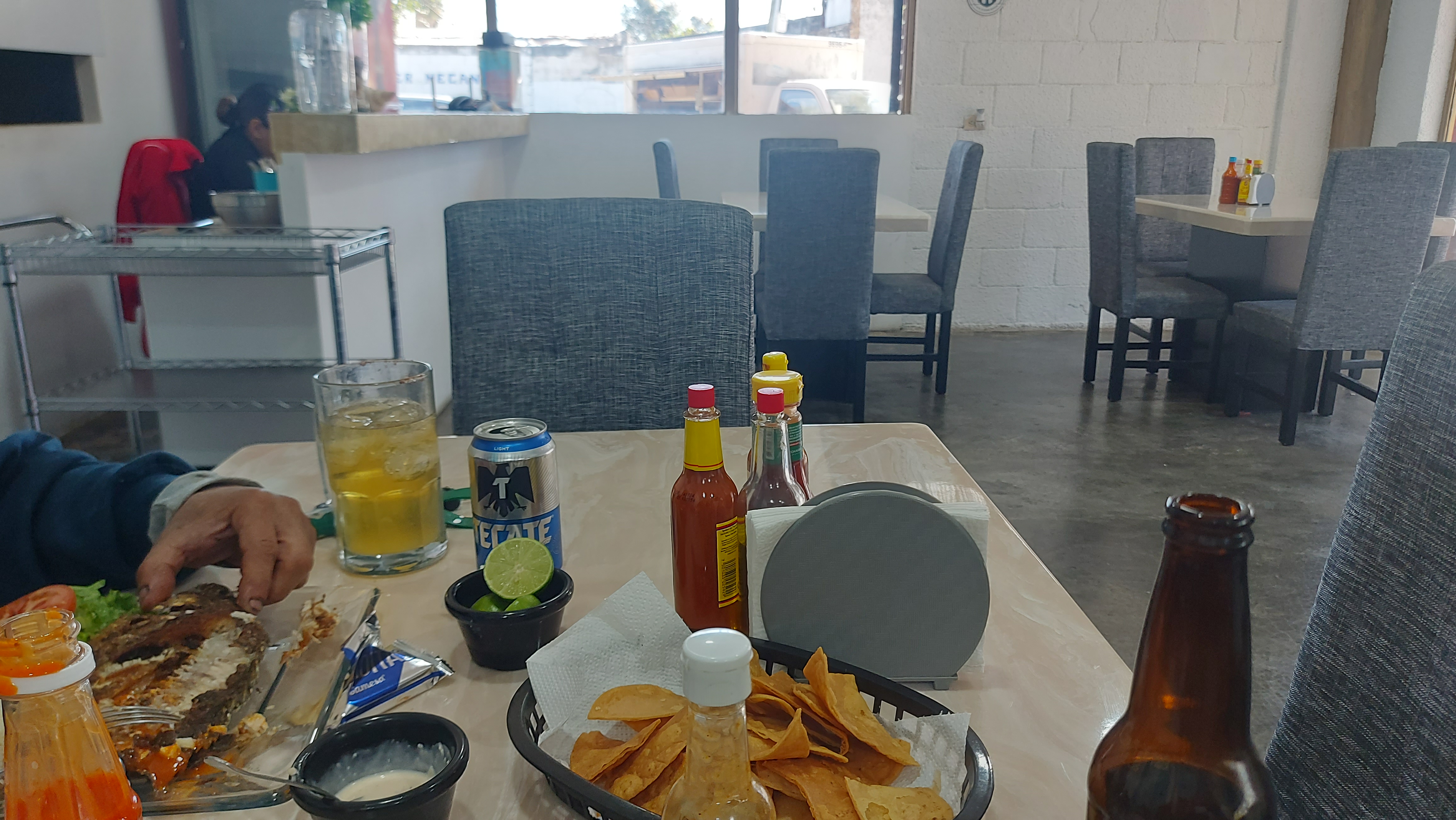 Mariscos Atenea image 1