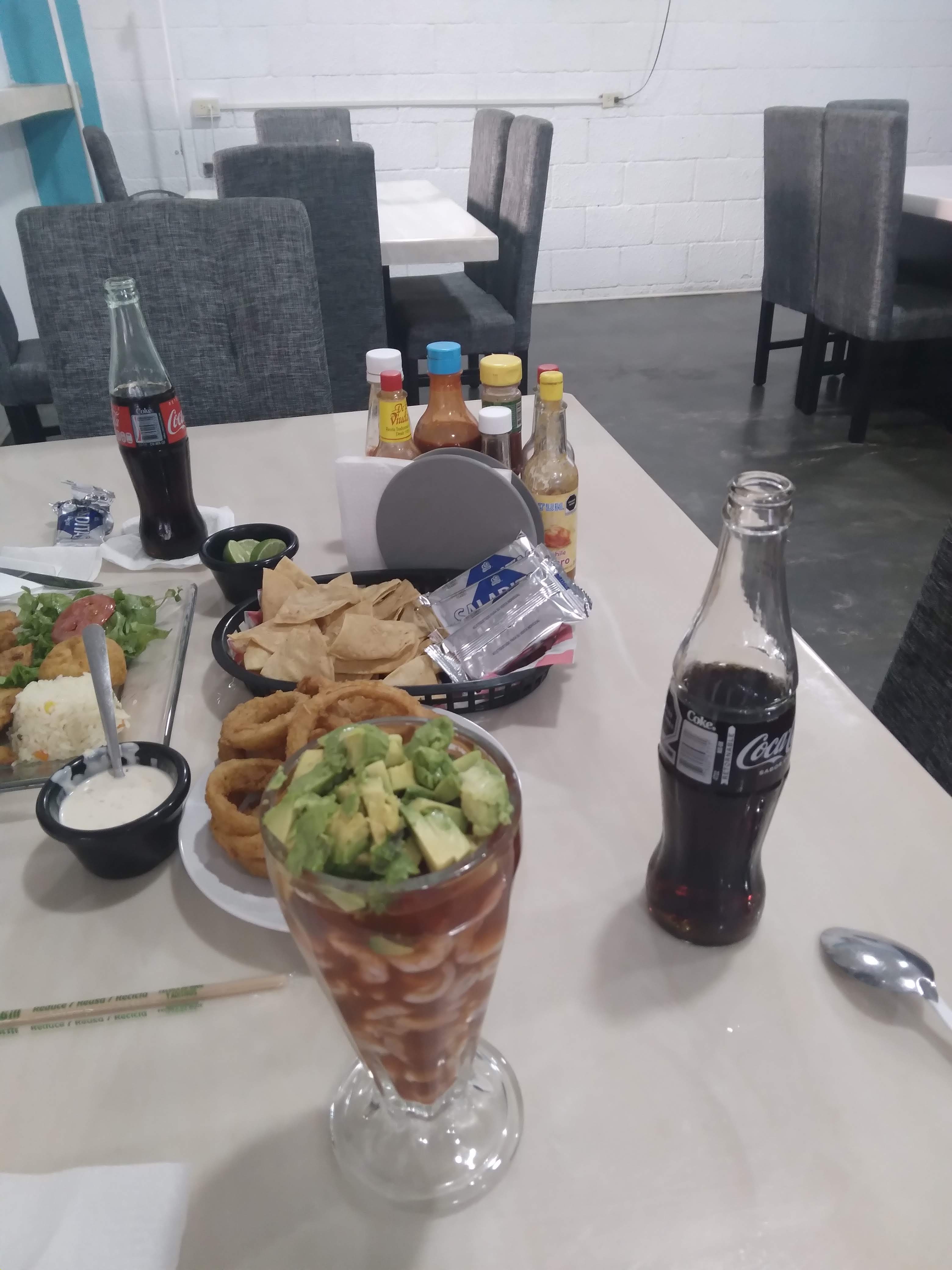 Mariscos Atenea image 3