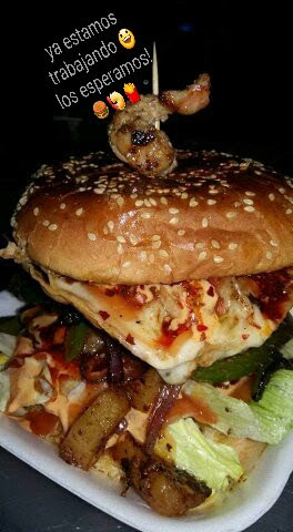 Hamburguesas & Burroguesas Mario's image 4