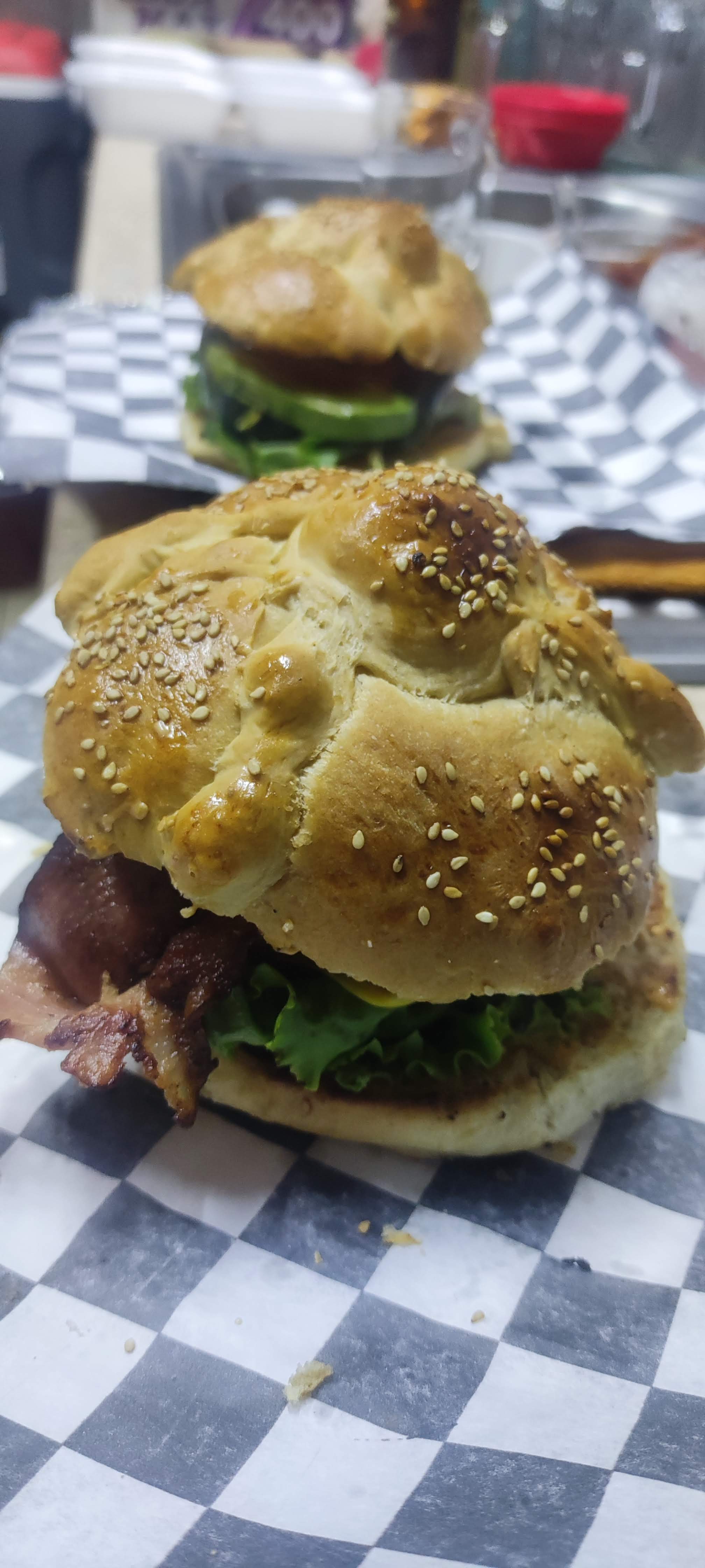 Jabalí Burger & Drinks image 5