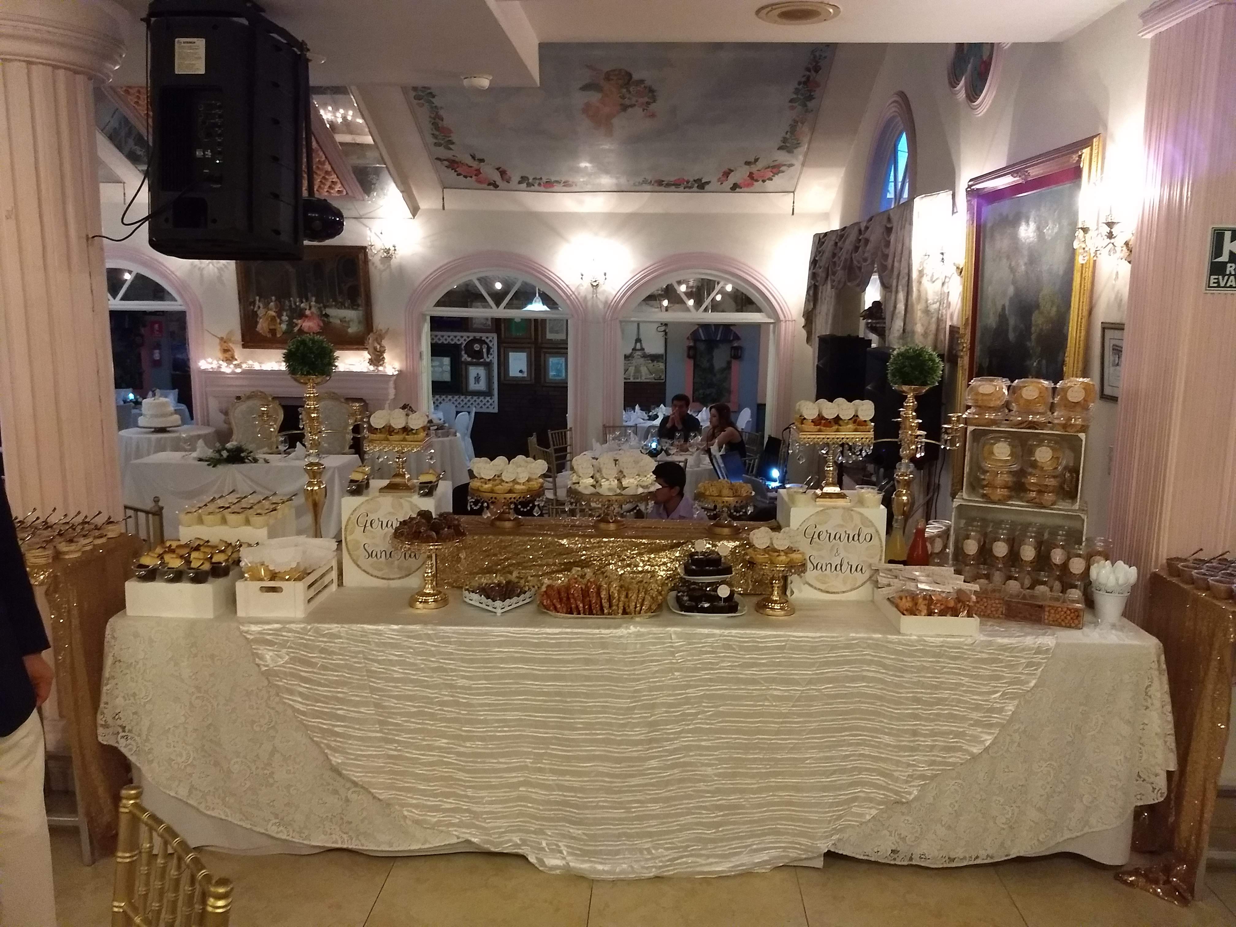 Casino Royal Restaurant image 4