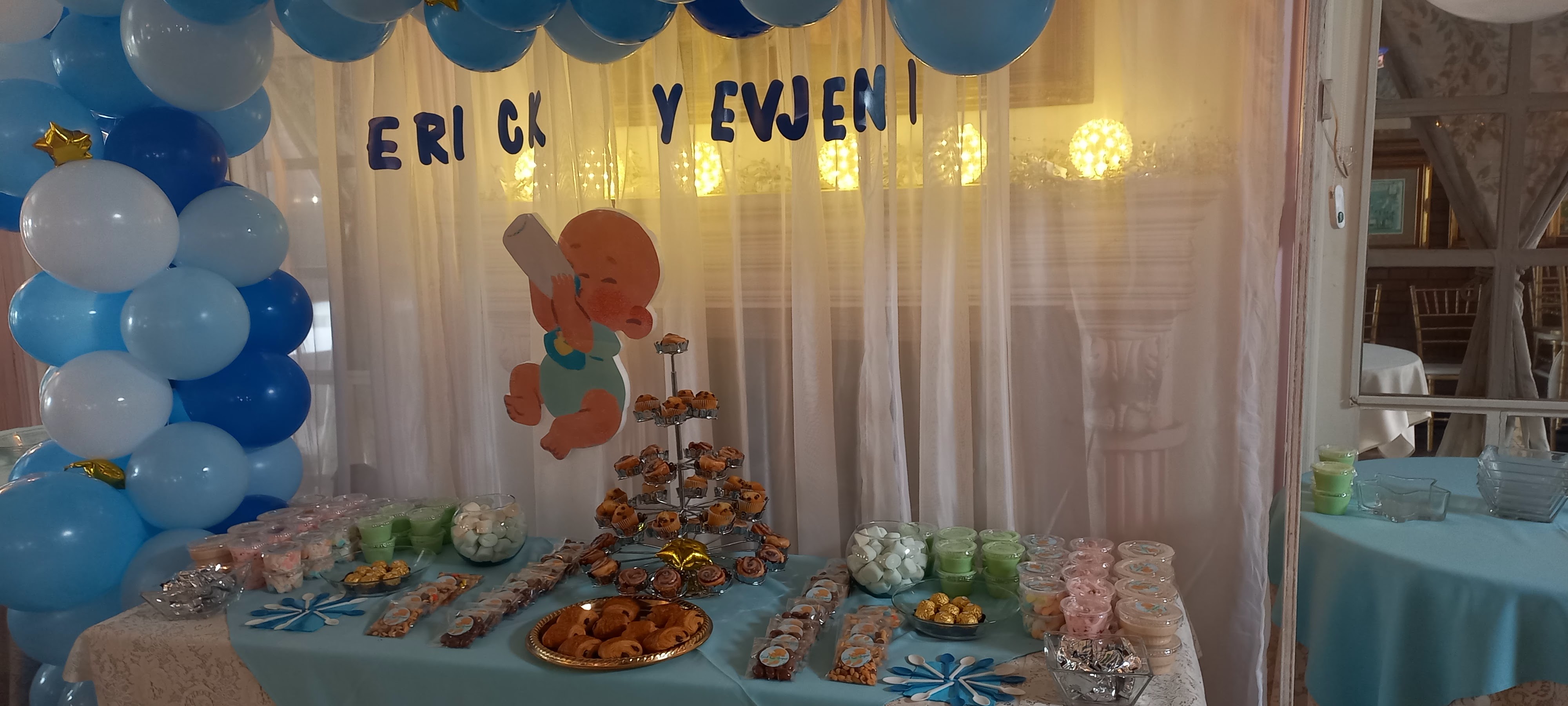 Casino Royal Restaurant image 8