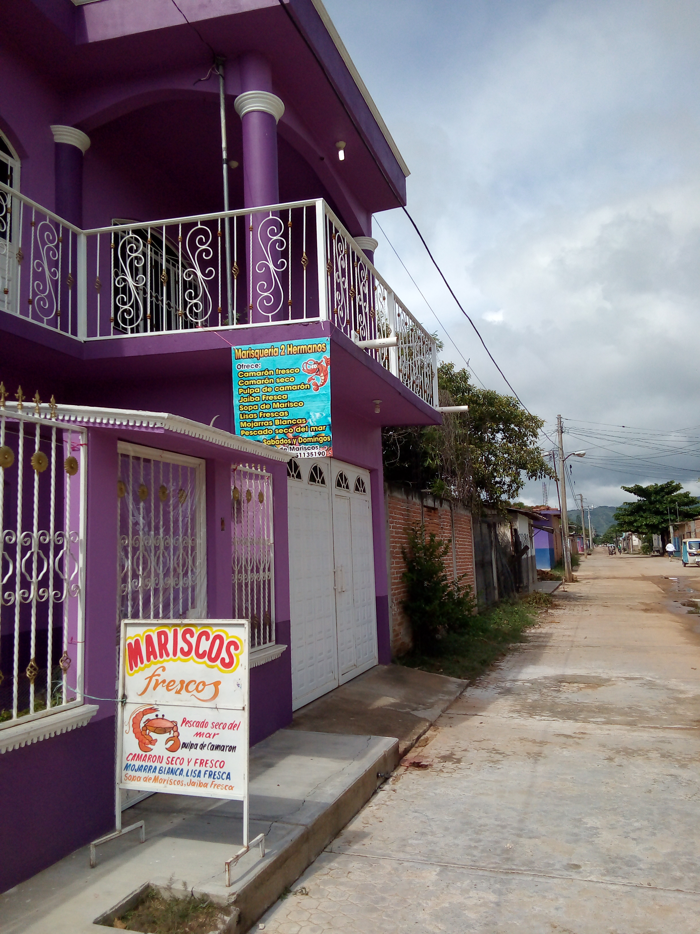 Marisqueria "2 Hermanos" image 2