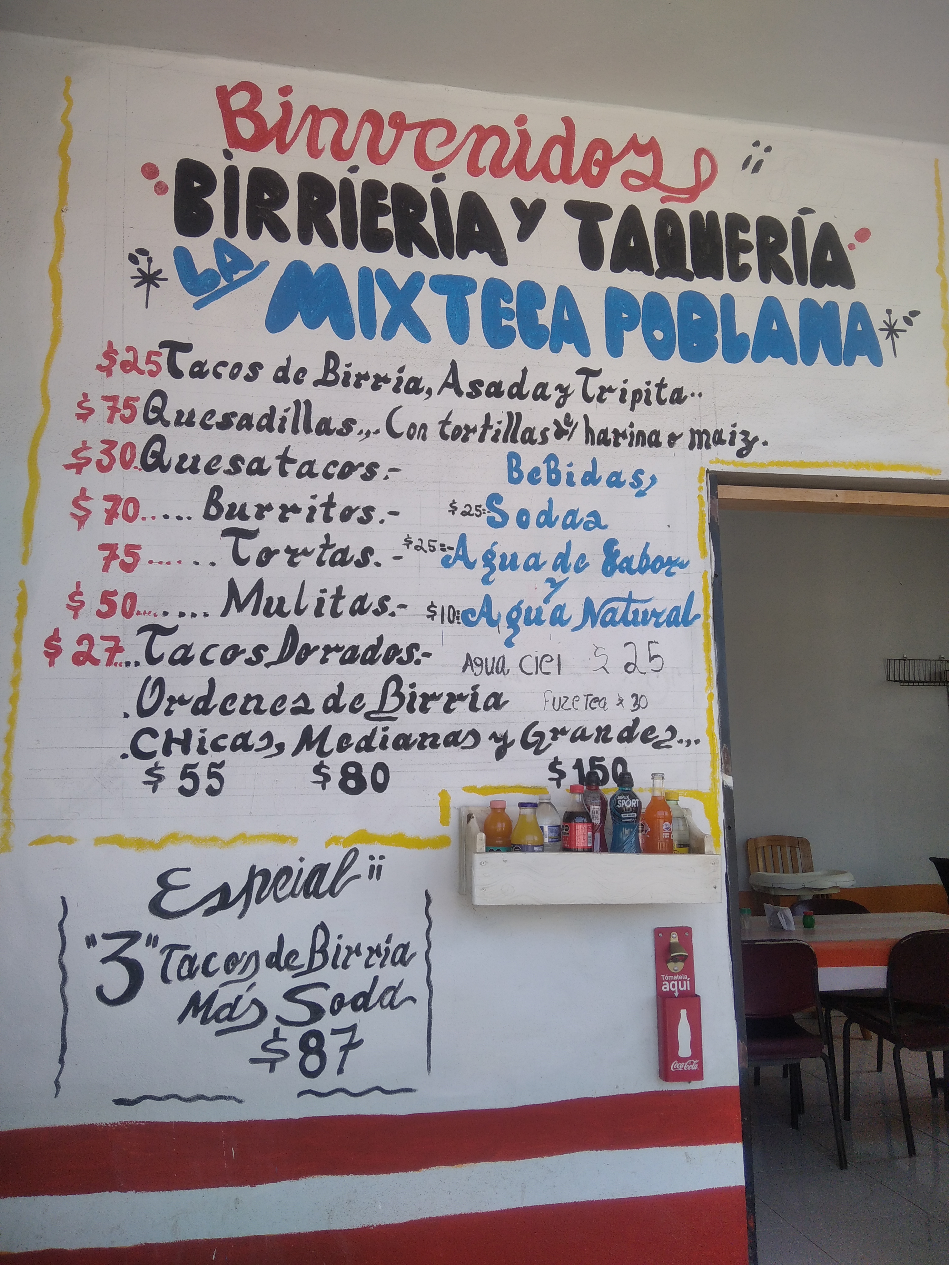 Birrieria y Taquería La Mixteca Poblana image 5