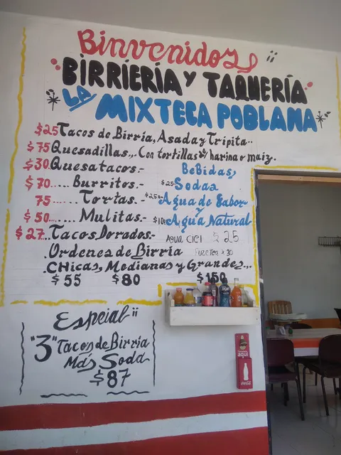 Birrieria y Taquería La Mixteca Poblana image 5