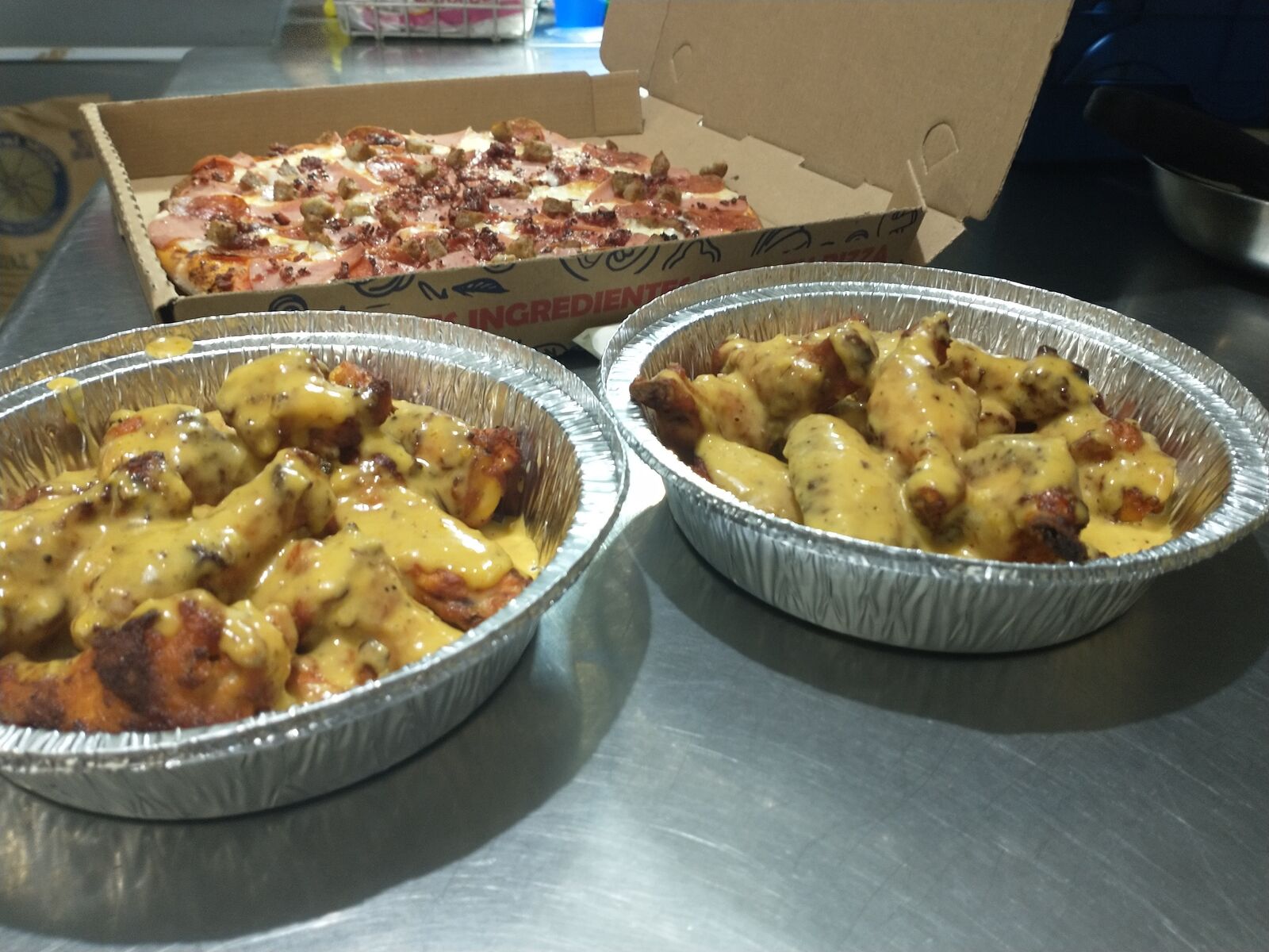 Munster pizza & wings image 9
