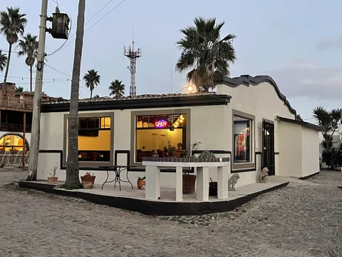 Kilometro 22 TapRoom & Restaurant image 1
