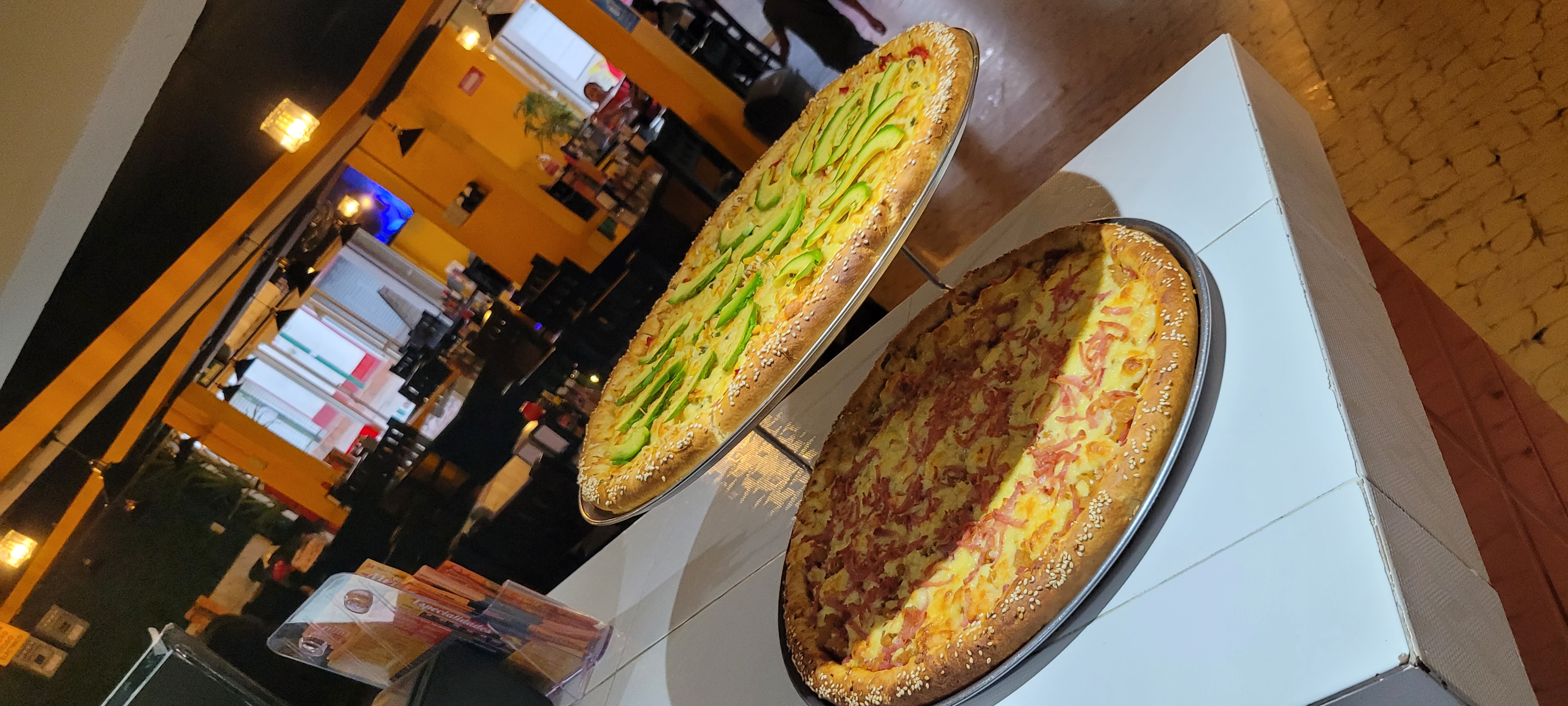 Rikas Pizzas image 7