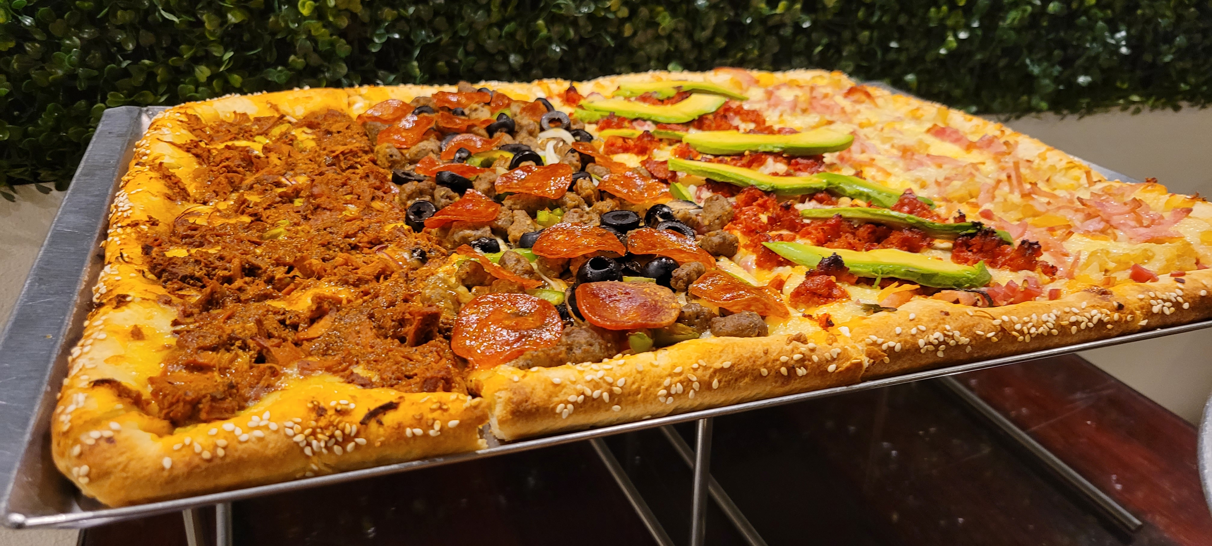 Rikas Pizzas image 8