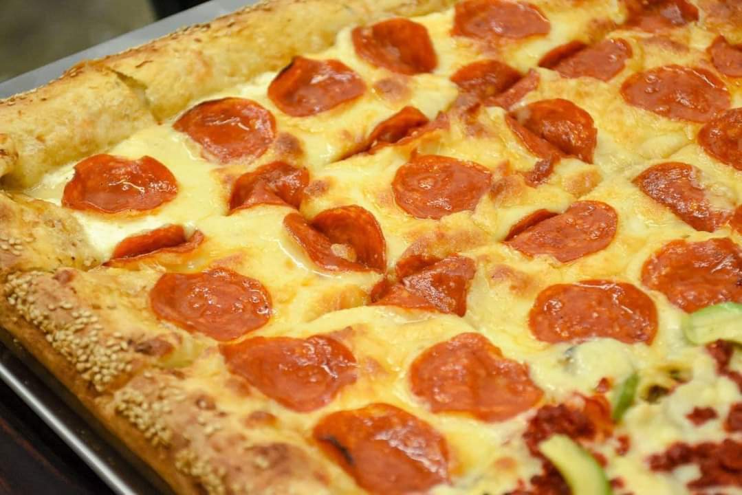 Dely's pizza image 5