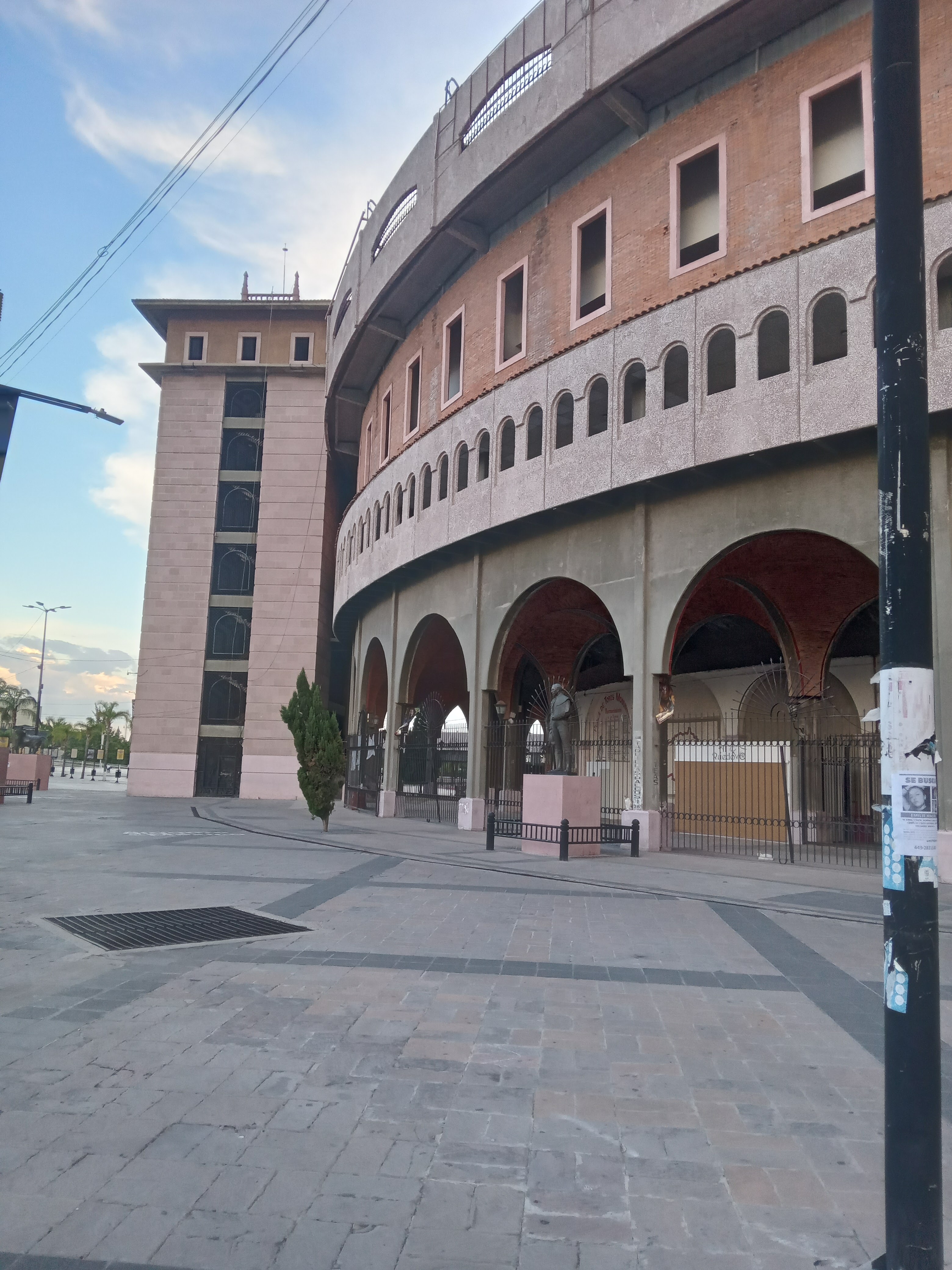 Mundo Taurino Restaurante Suc. Plaza de Toro image 5