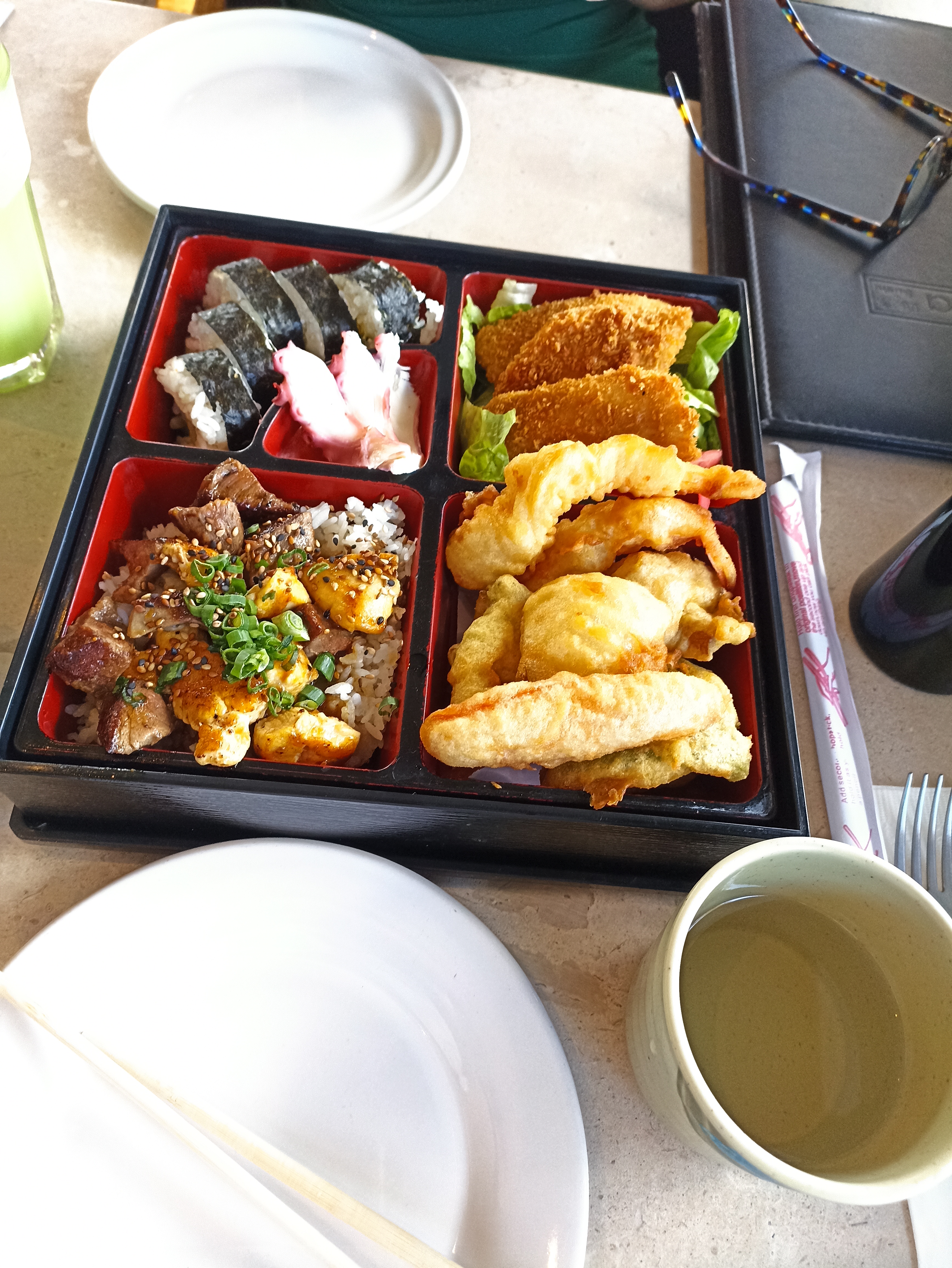 Yotsuba Sushi Norte image 8