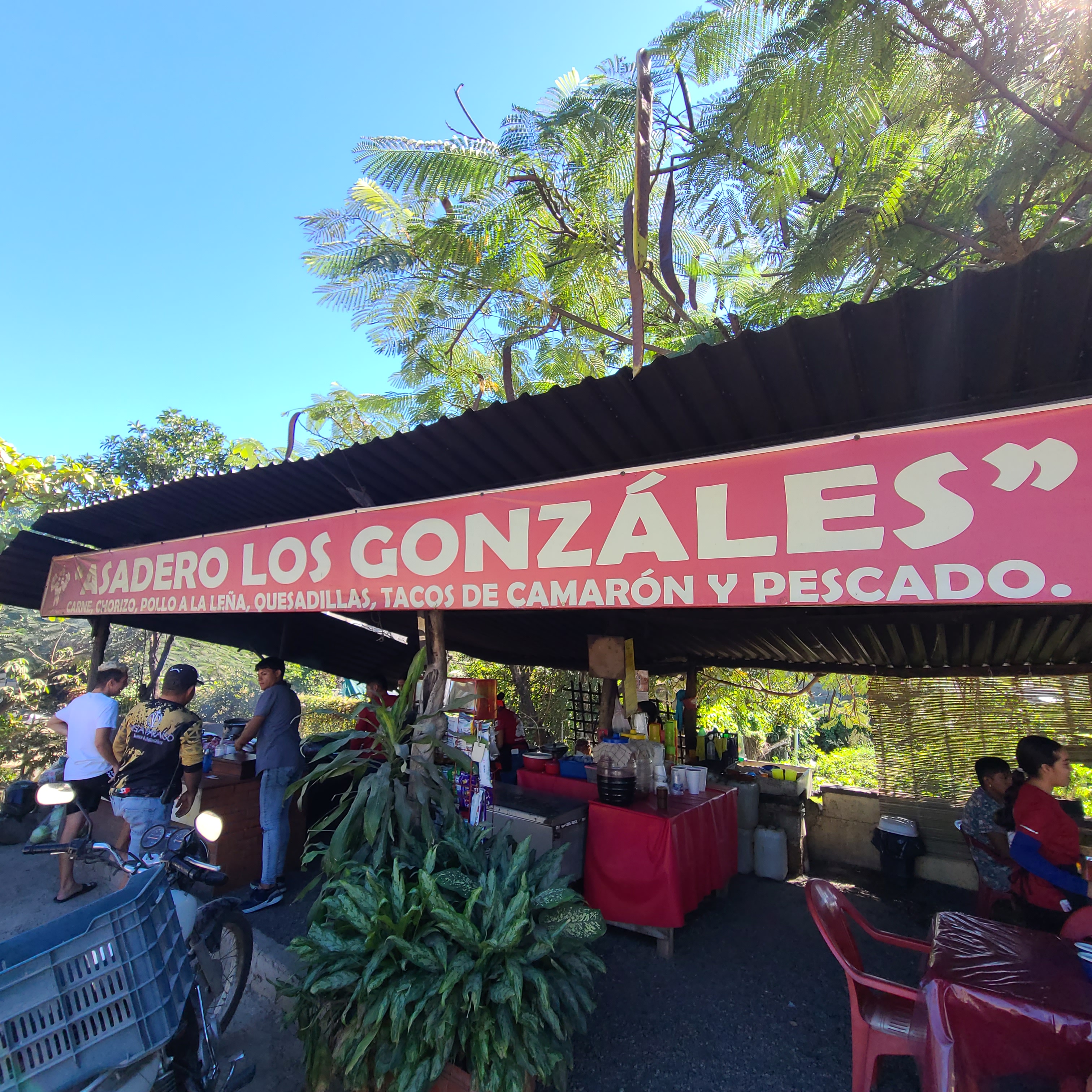 Pollos a la Leña González image 9