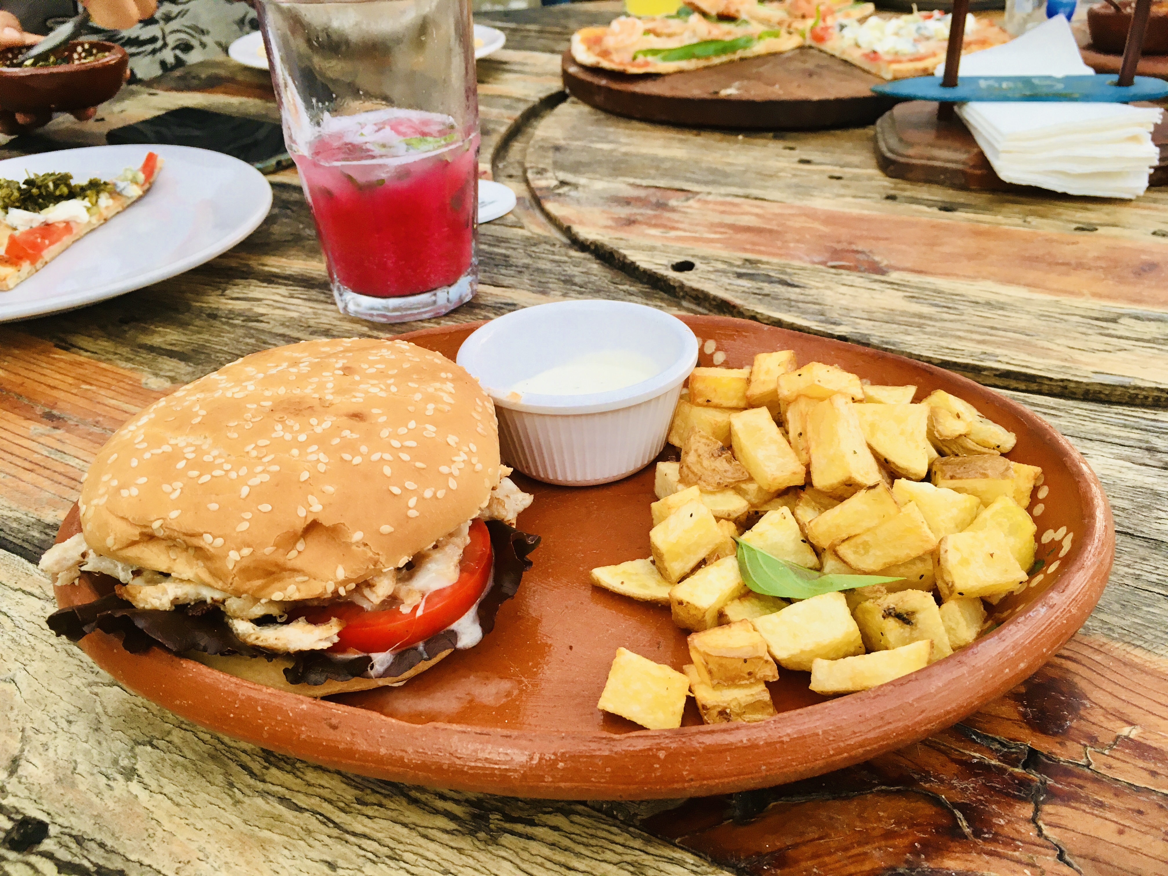 Kilometro 5 Surf Bar y Restaurant image 10