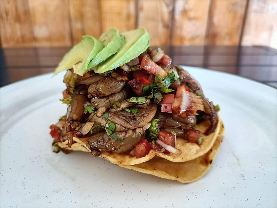 Mariscos el tapanko image 3