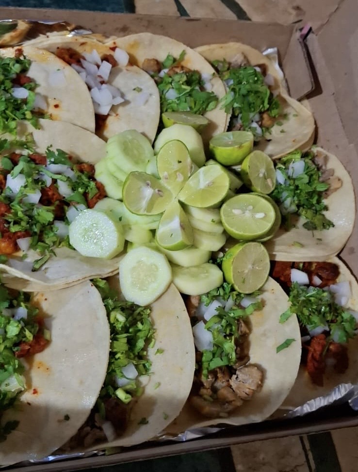 Taqueria y cenaduria idania image 2