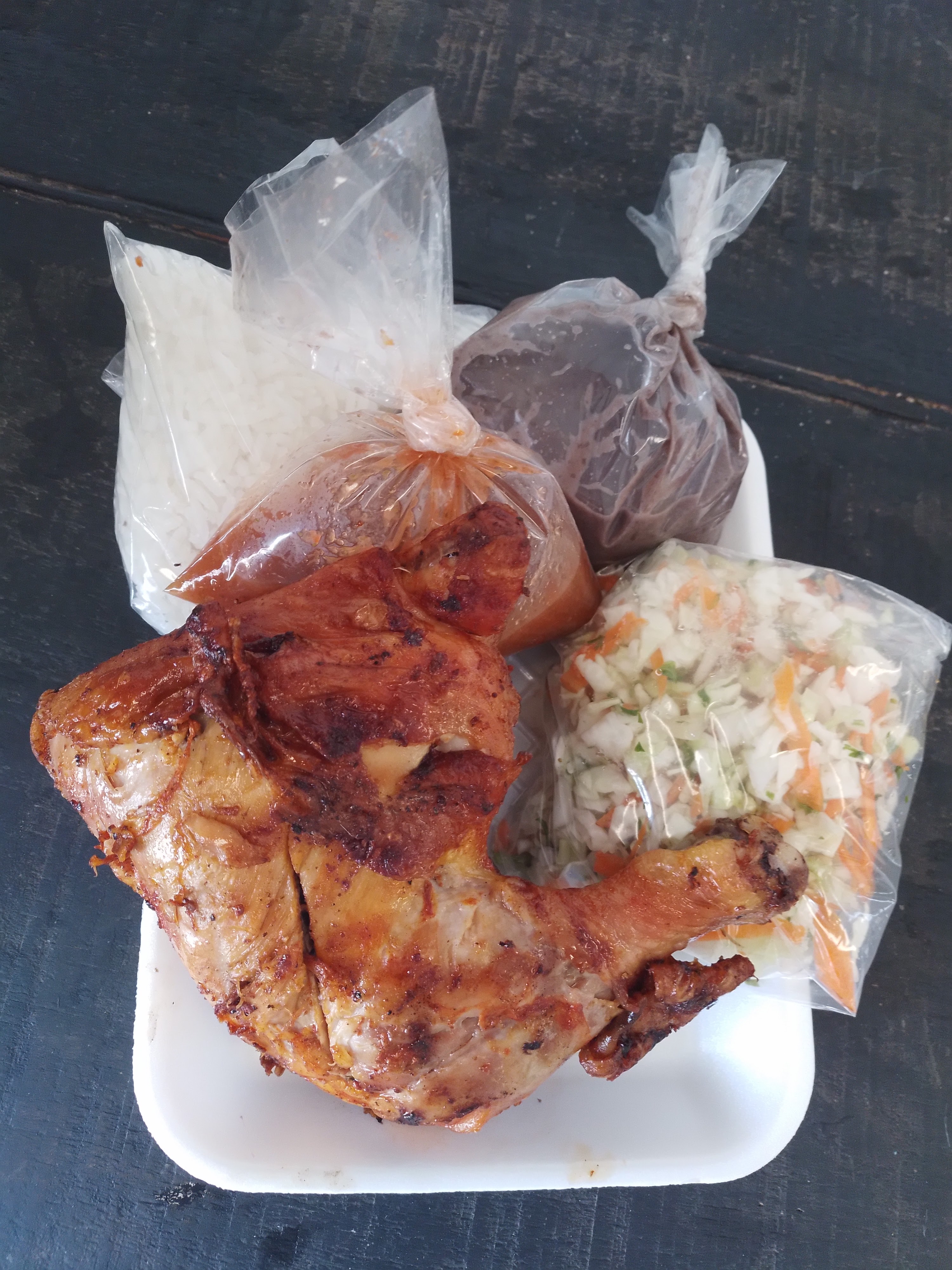 Pollos Asados Míster Pollo image 3