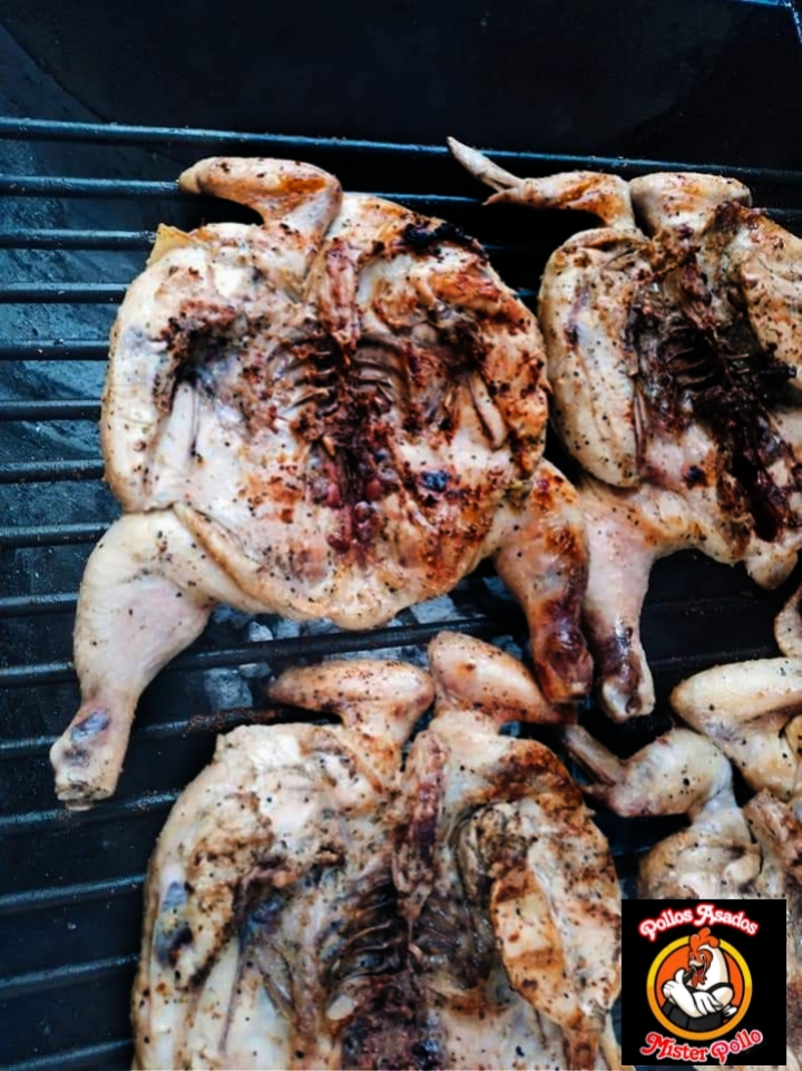 Pollos Asados Míster Pollo image 8