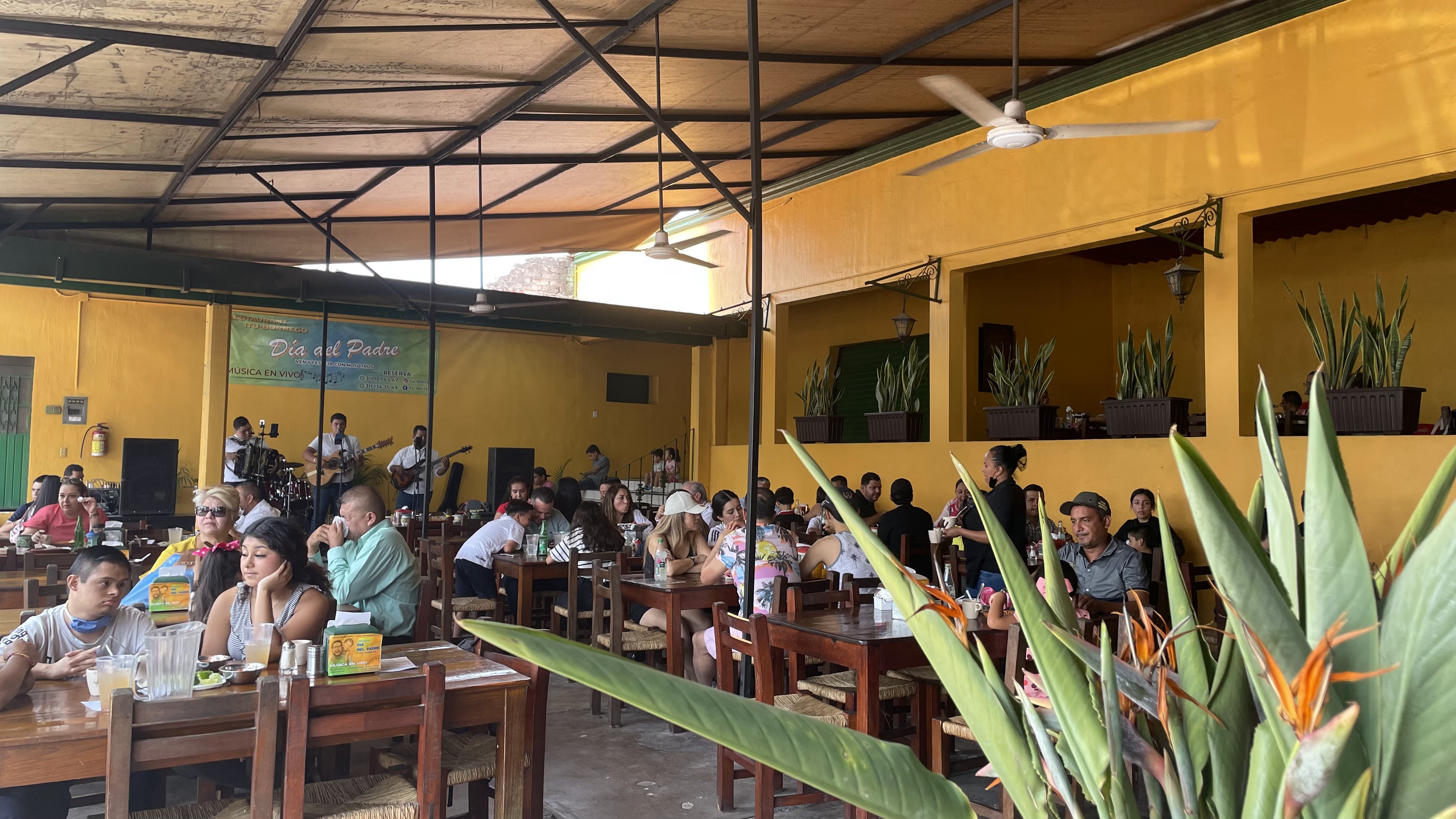 Restaurant Itu borrego image 5