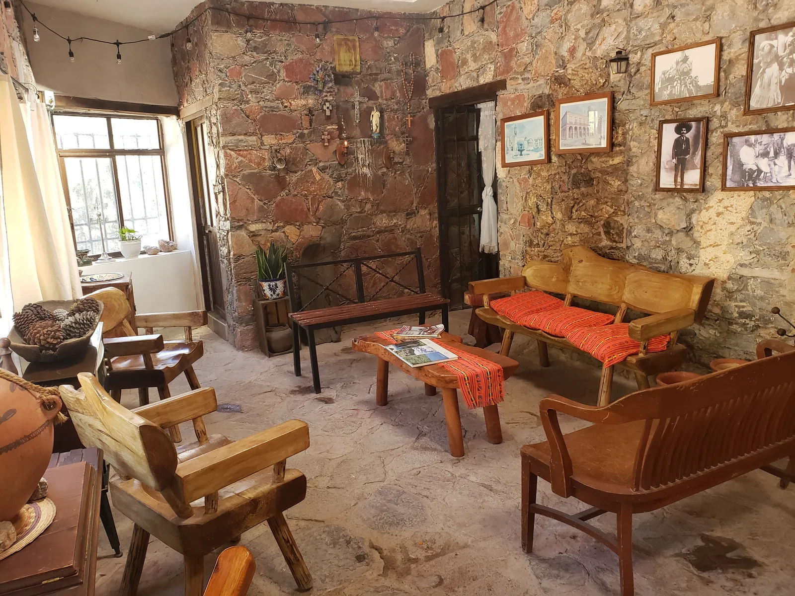 Casa de Piedra image 3