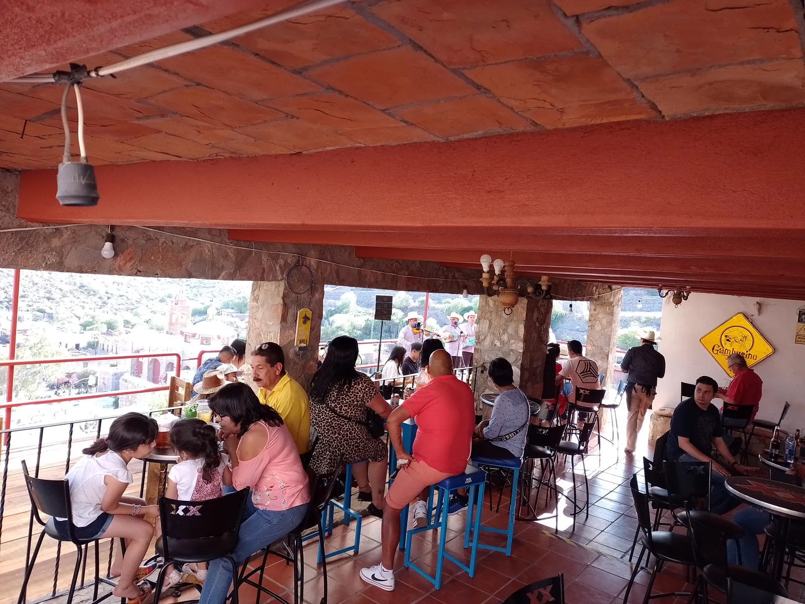 Gambusino Mirador Bar image 10