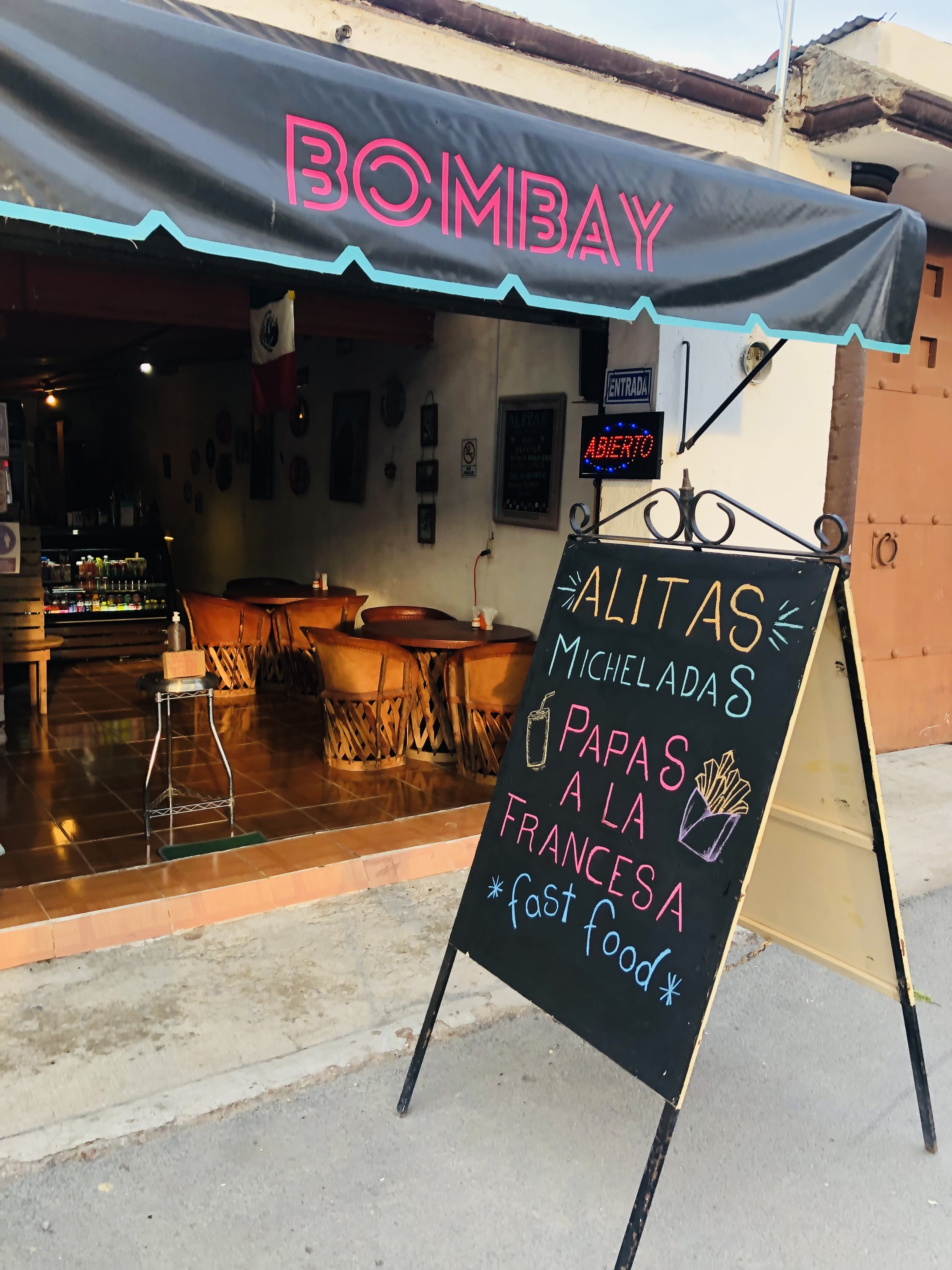 Bombay Coctelería image 1