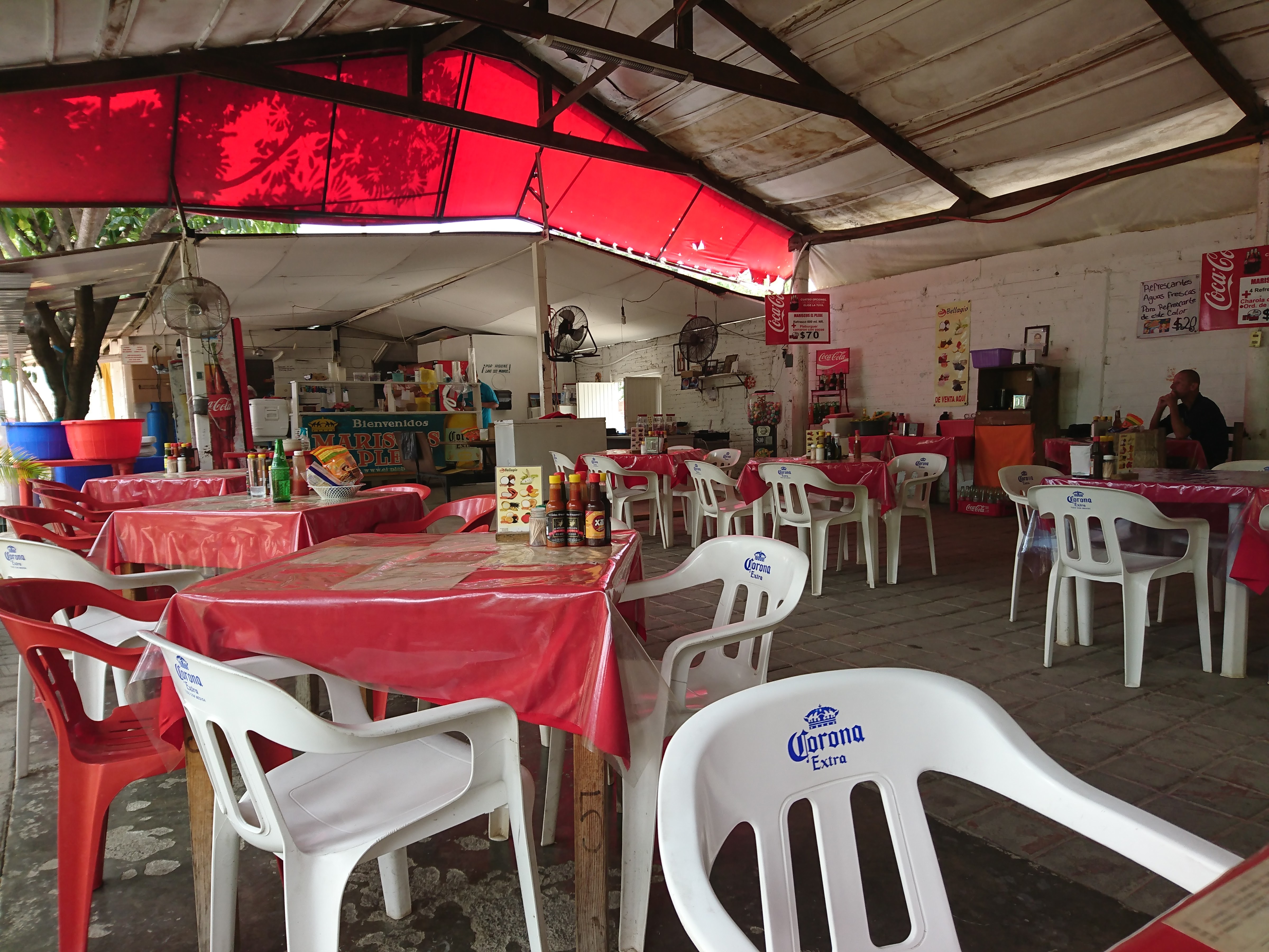 Mariscos LOS 3 PLEBES image 1