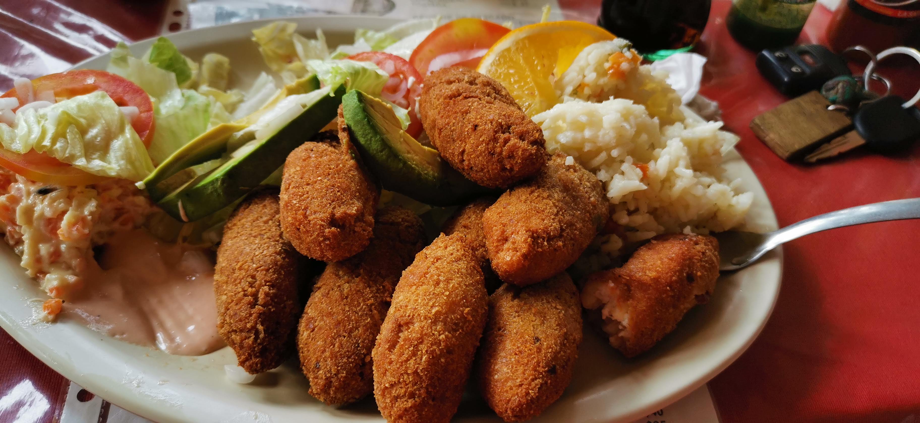 Mariscos LOS 3 PLEBES image 2