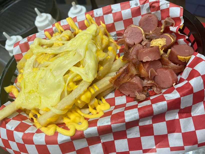 DelWester Fast Food image 2