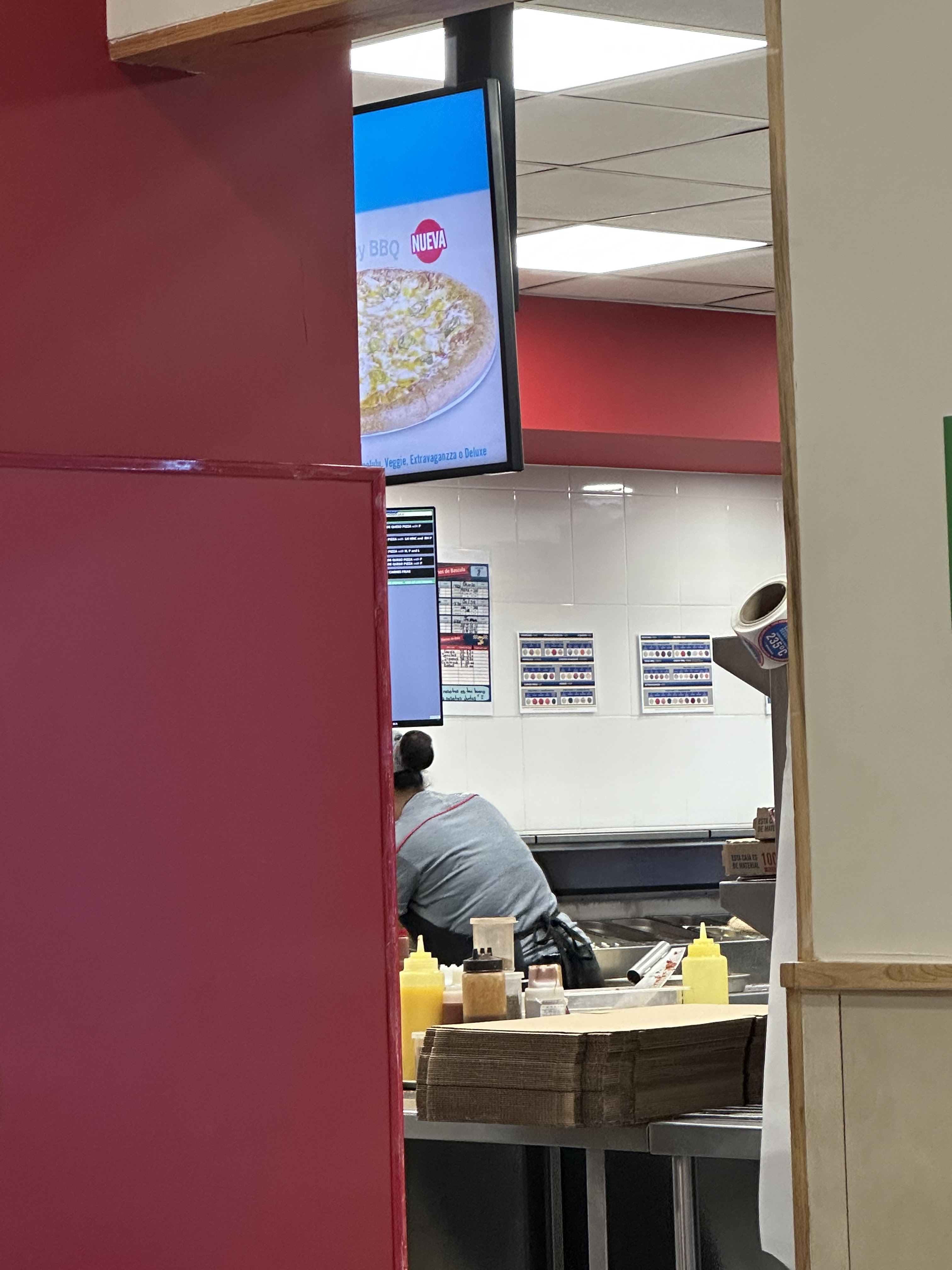 Domino's Av. 11 image 7