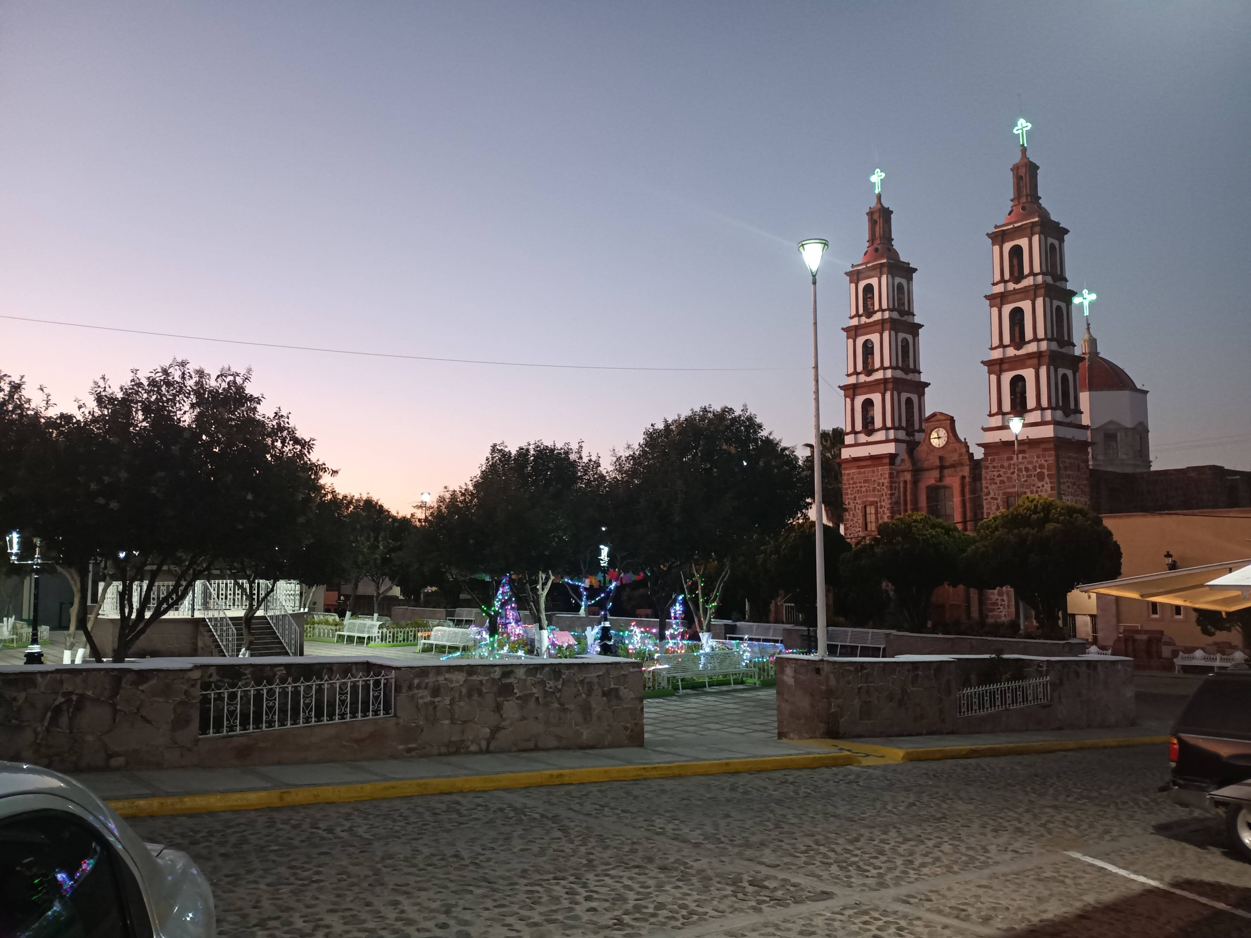 Ed's Chicago Pizza image 8