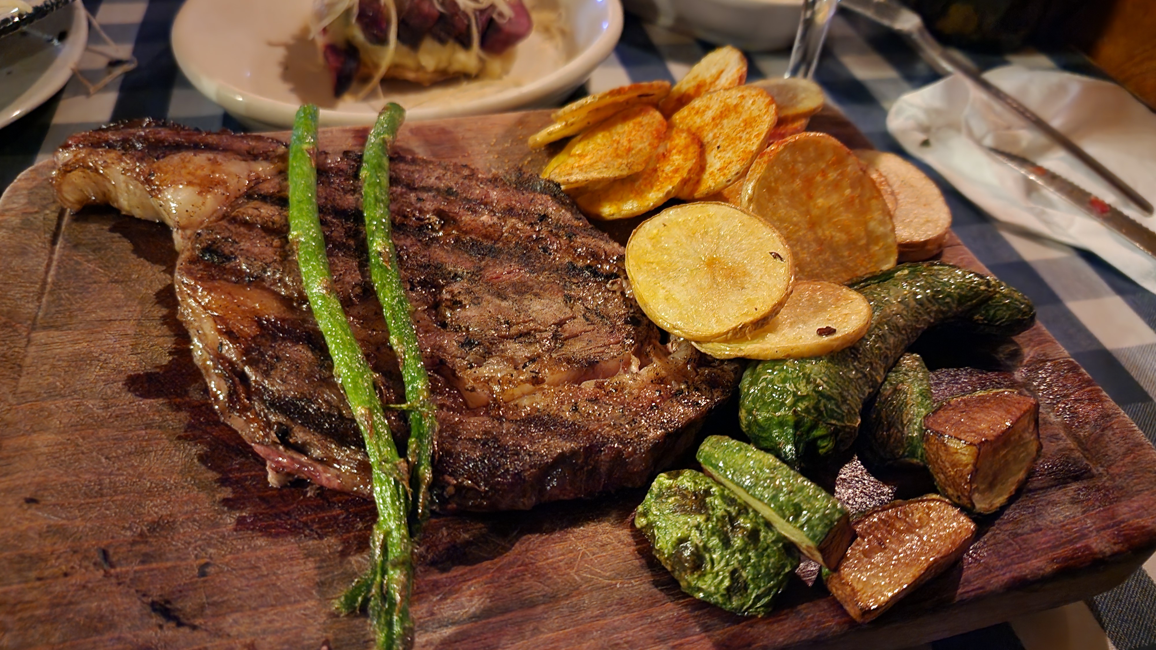 Che.... Parrillada Argentina image 7