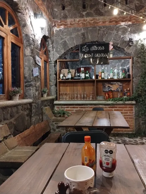 Pizzería y Restaurante M&S image 1