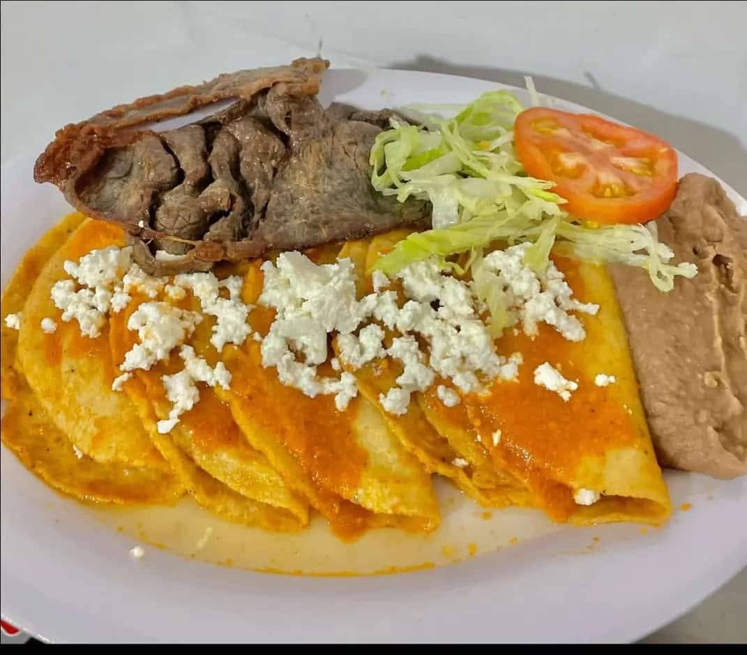 Comida Corrida y Antojitos "El Chapis" image 2