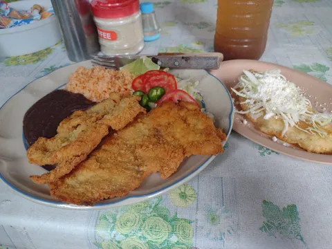 COMEDOR "EL PORTON" image 7