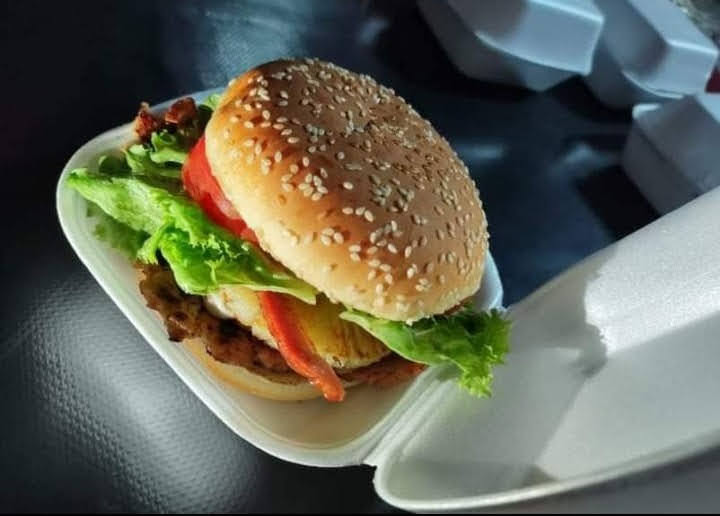 La Carreta Hamburguesas image 1