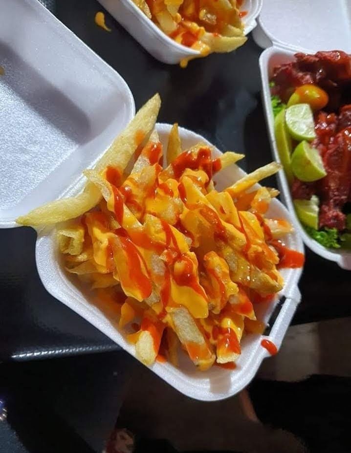 La Carreta Hamburguesas image 2