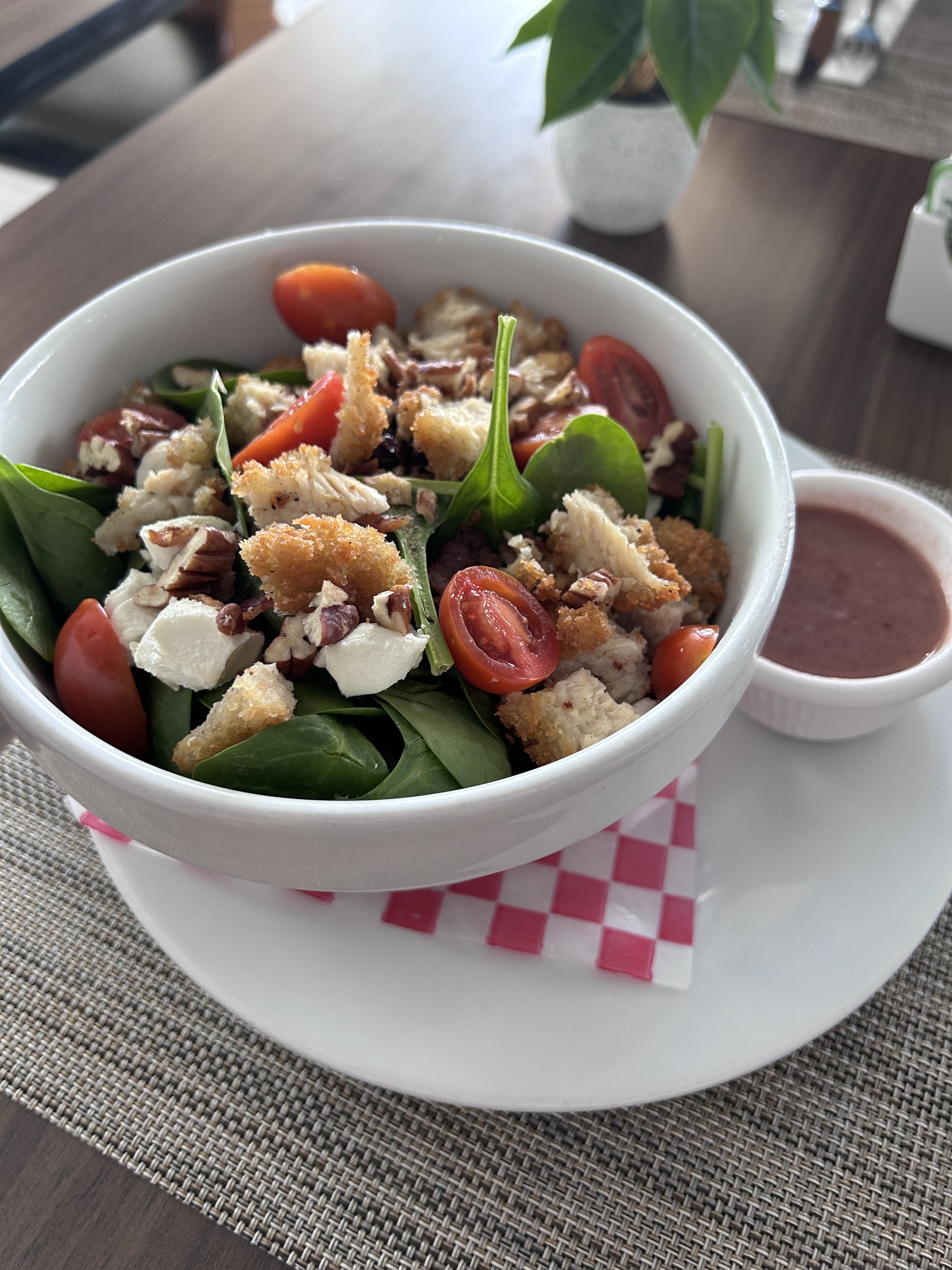 The Eatery Bistro & Restaurant image 3