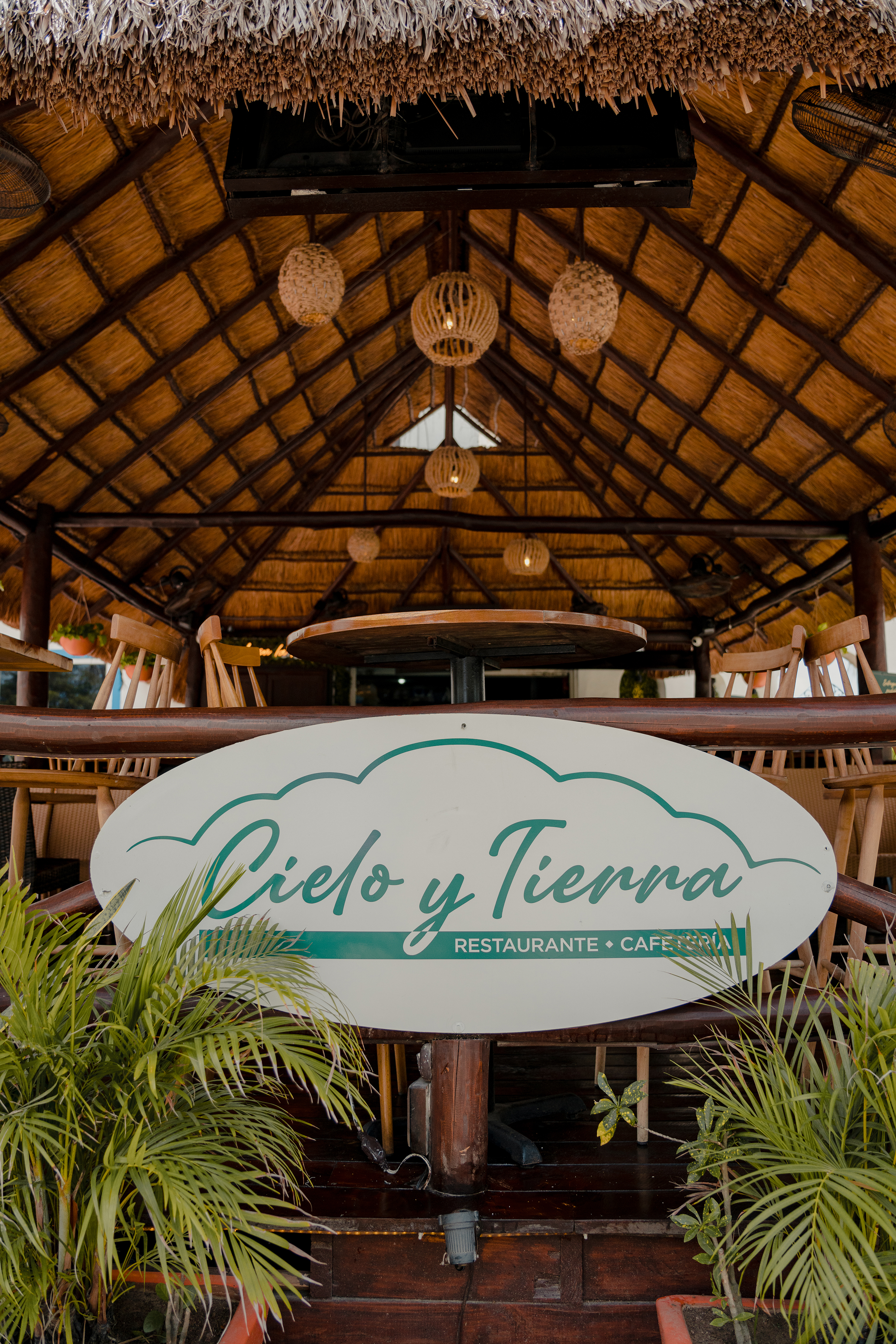 Restaurante Cielo y Tierra - Av. Las Torres image 1