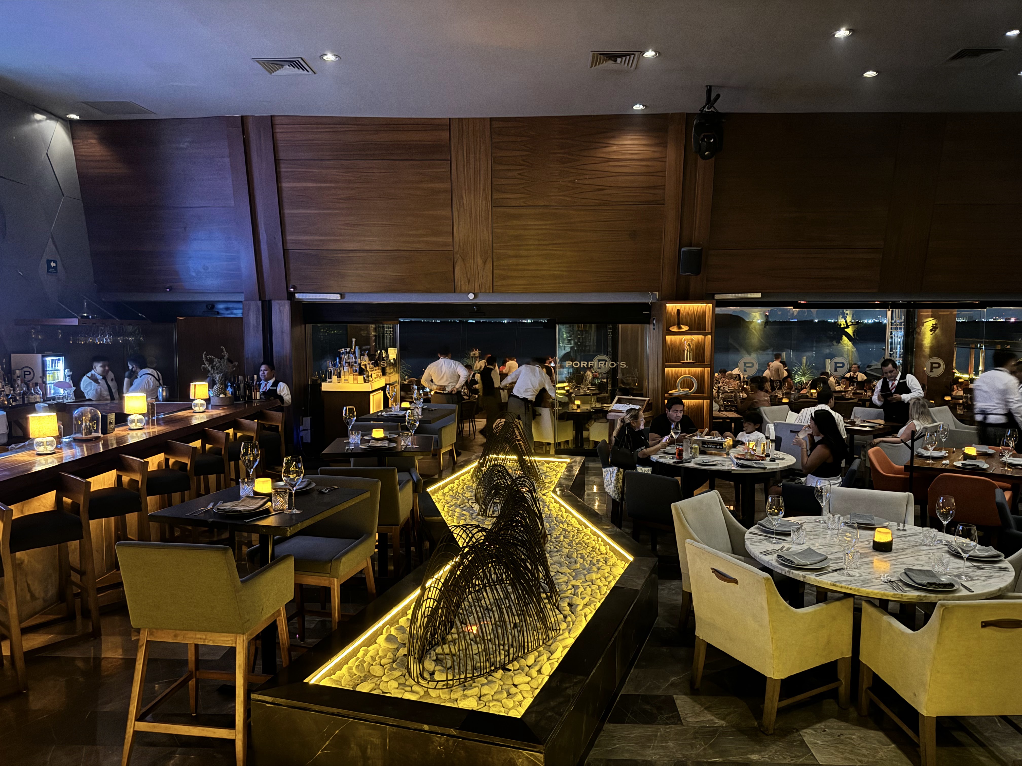 Porfirio's Cancún | Restaurante de comida mexicana image 10