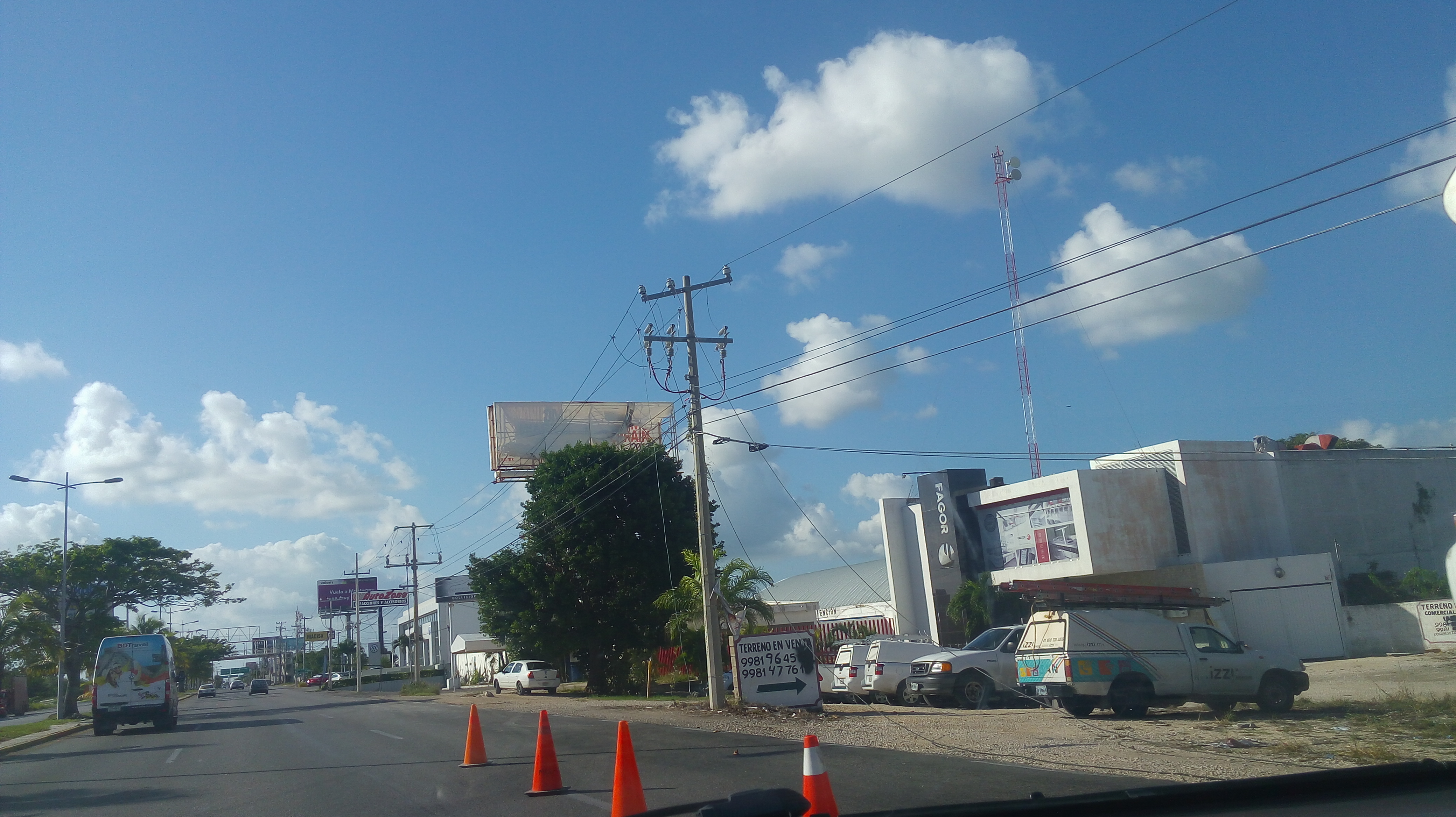 Domino's Cancún Bonfil image 7