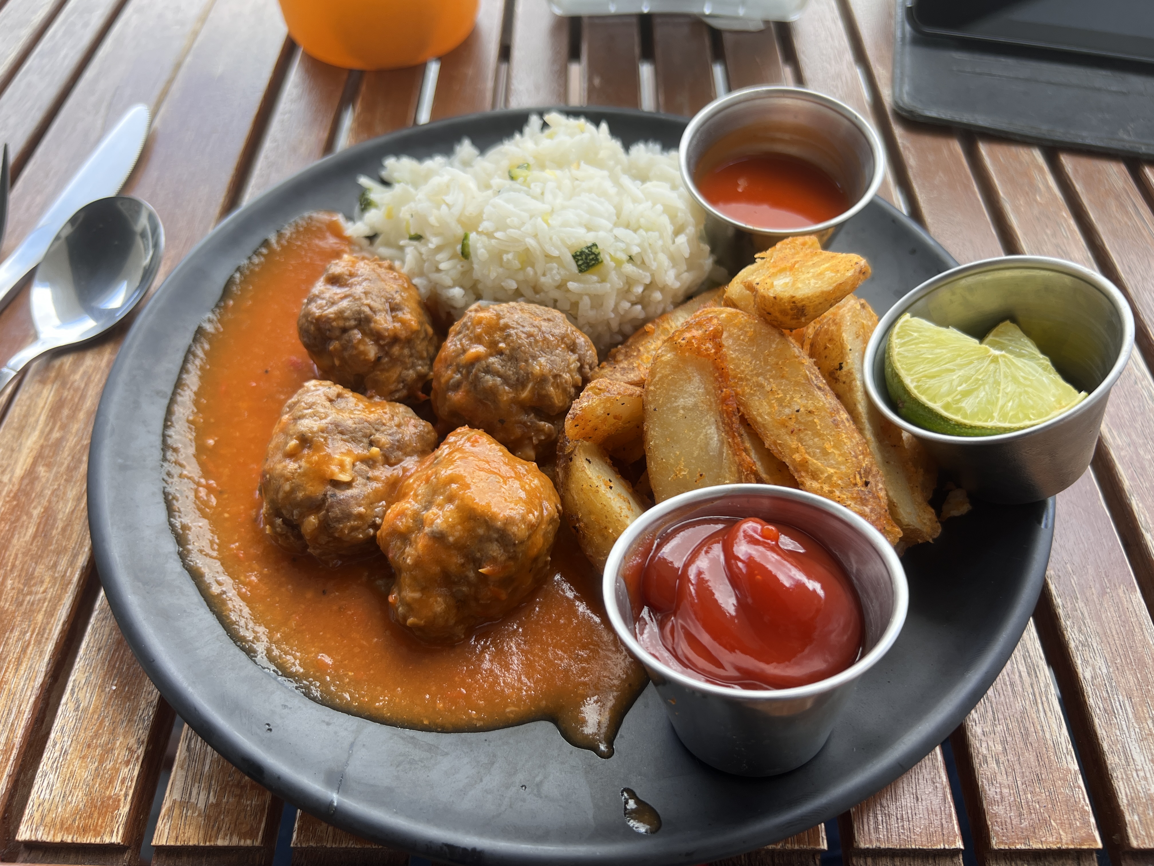 Real Food Huayacan image 7