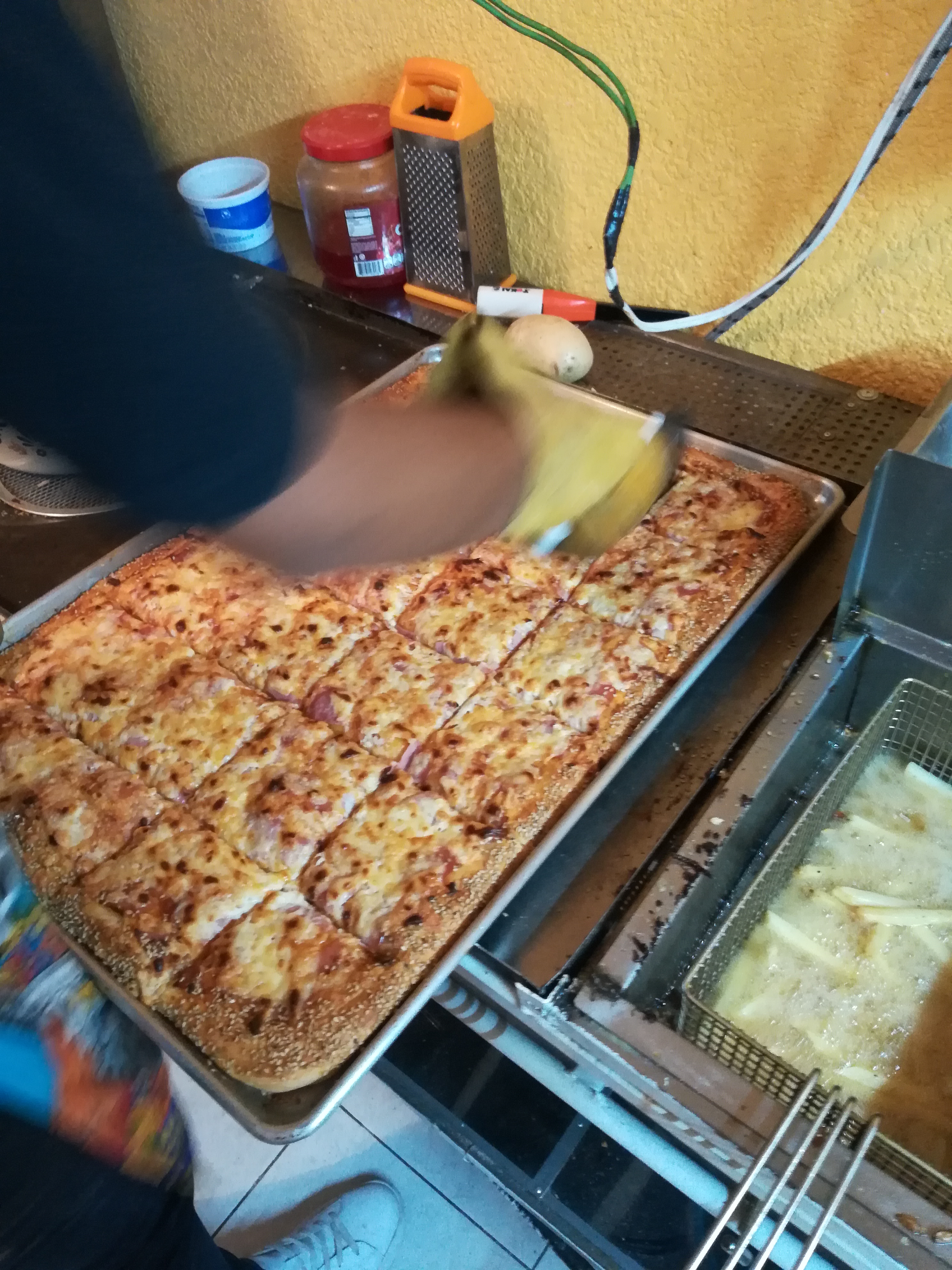 "Yeipi" Pizzas image 4