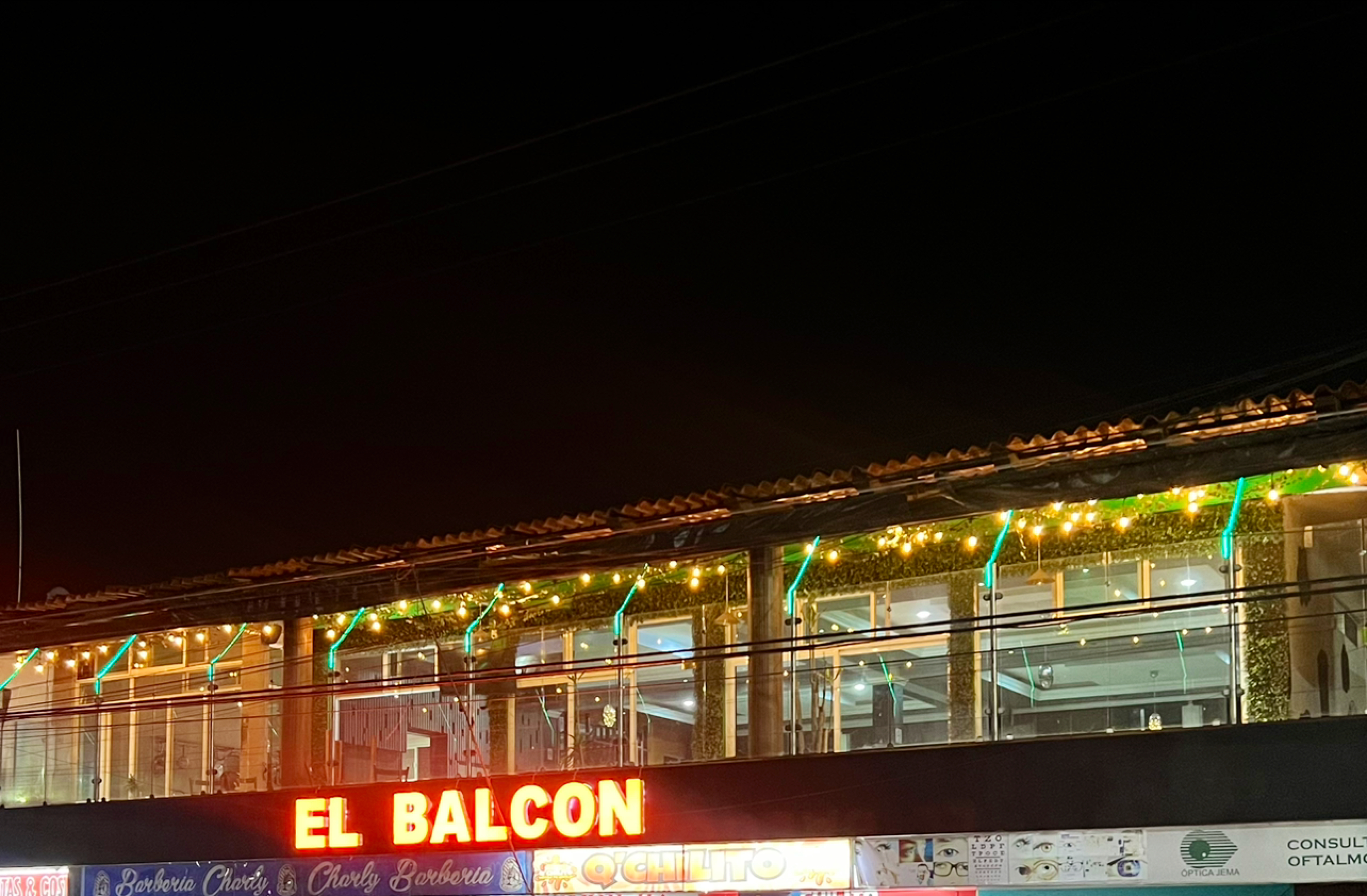 El Balcón image 10